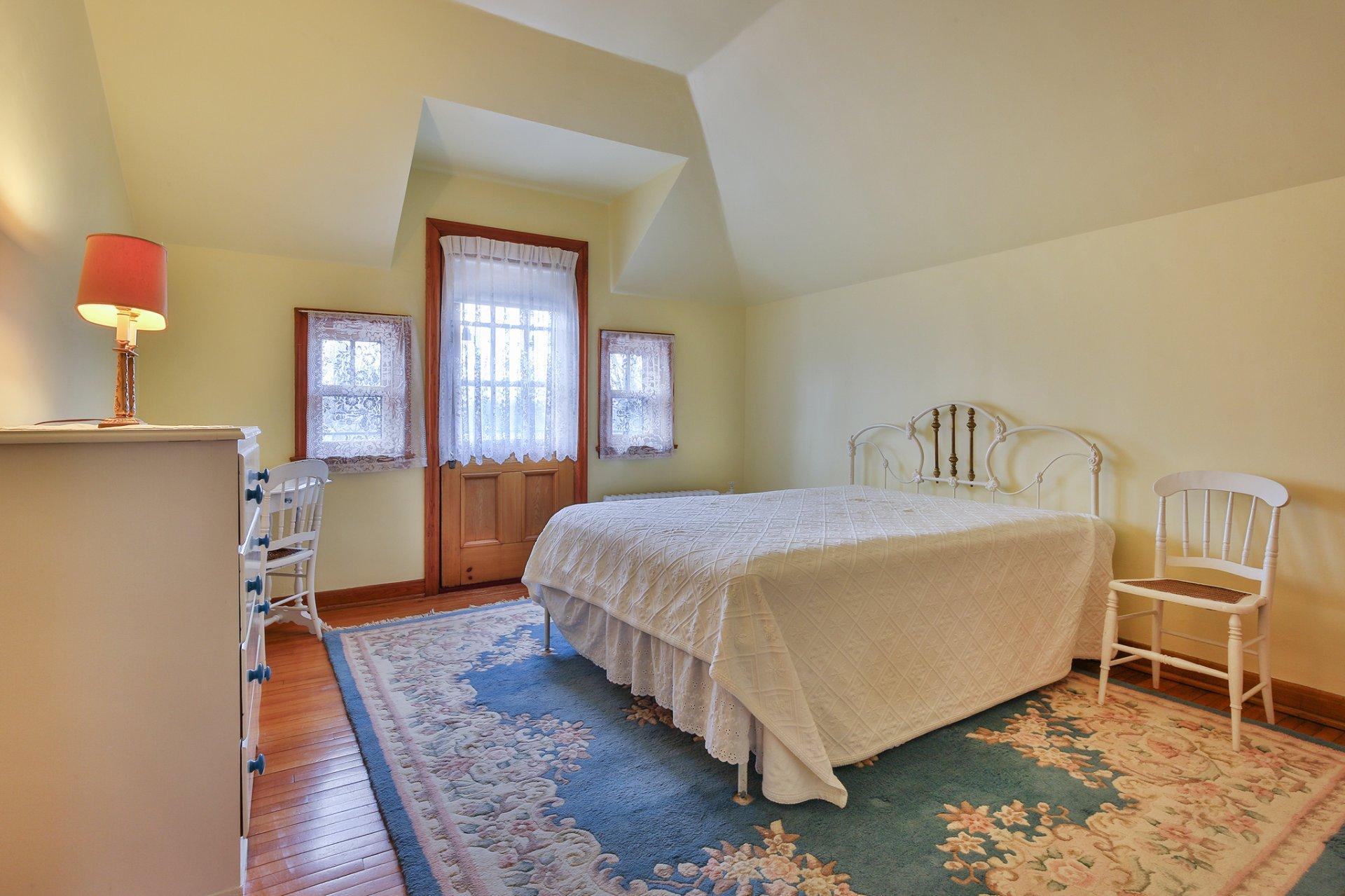 









542


Rue St-Paul

,
Farnham,




QC
J3N2K3

