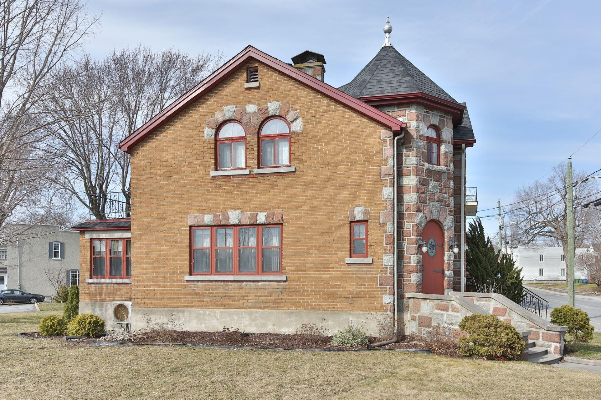 









542


Rue St-Paul

,
Farnham,




QC
J3N2K3

