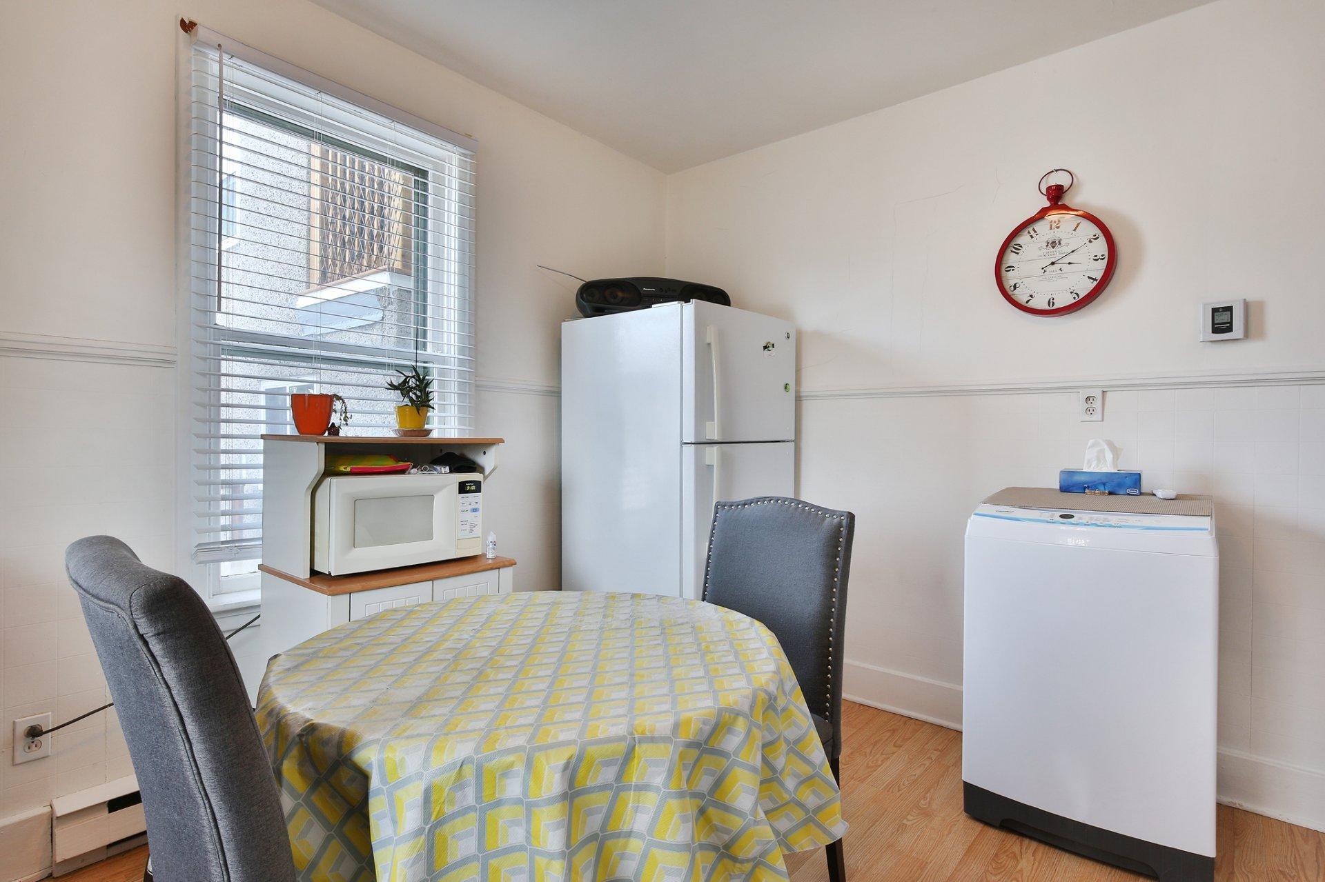 









544

 - 558


Rue St-Paul

,
Farnham,




QC
J2N2K3

