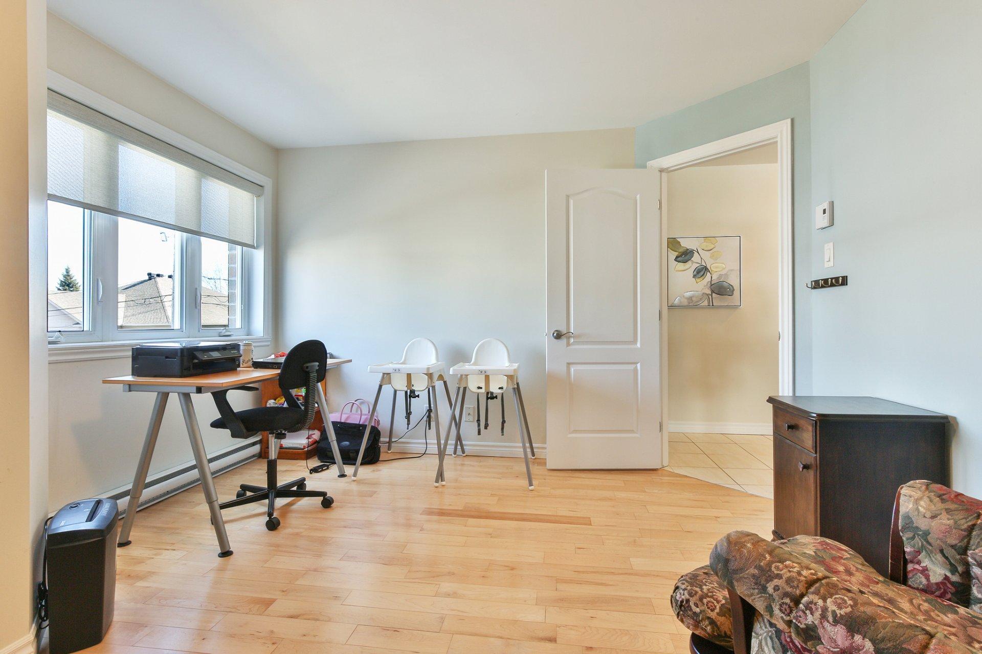









1019


Rue Douglas

,
Saint-Jean-sur-Richelieu,




QC
J3A2A9

