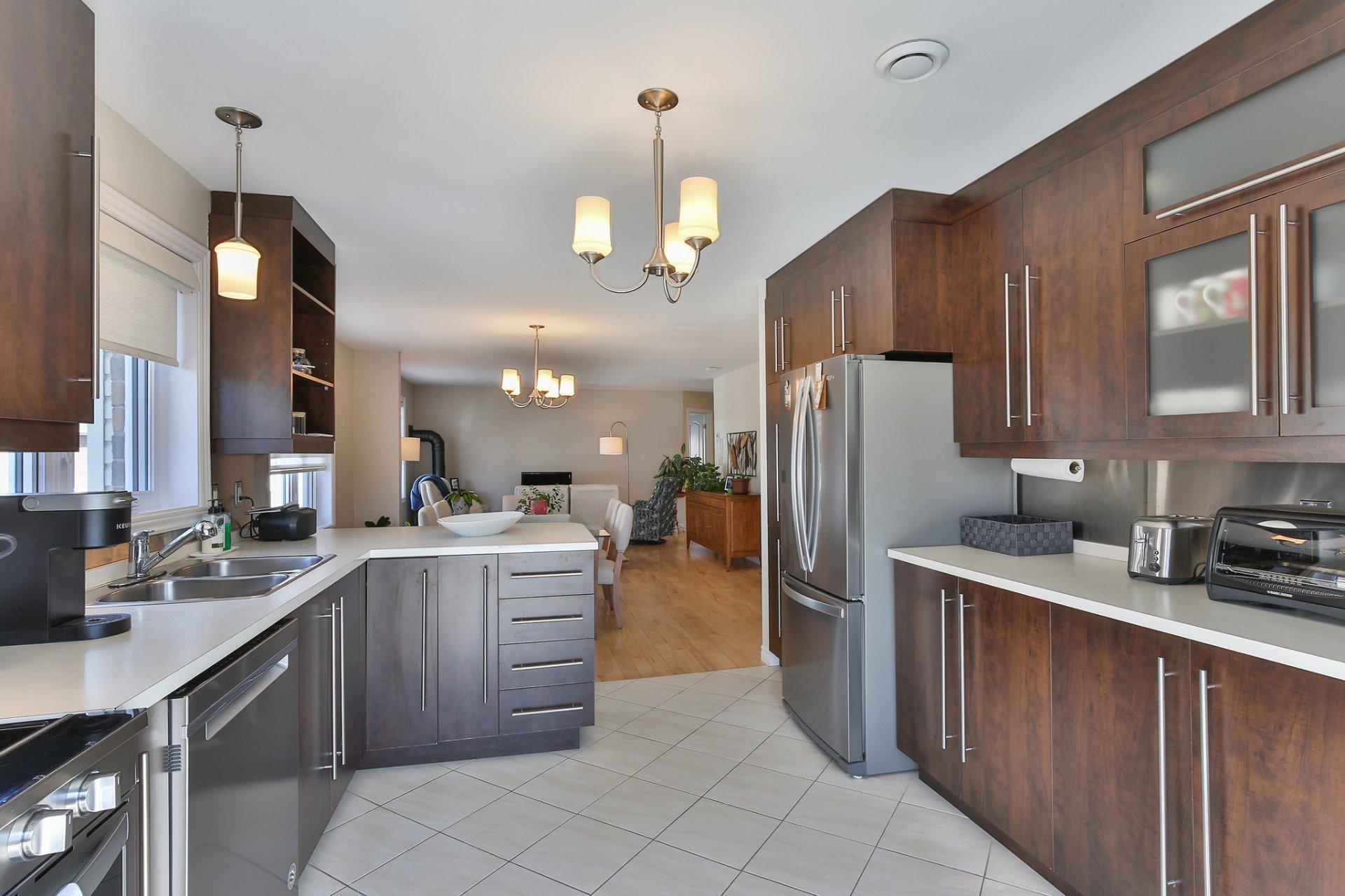 









1019


Rue Douglas

,
Saint-Jean-sur-Richelieu,




QC
J3A2A9

