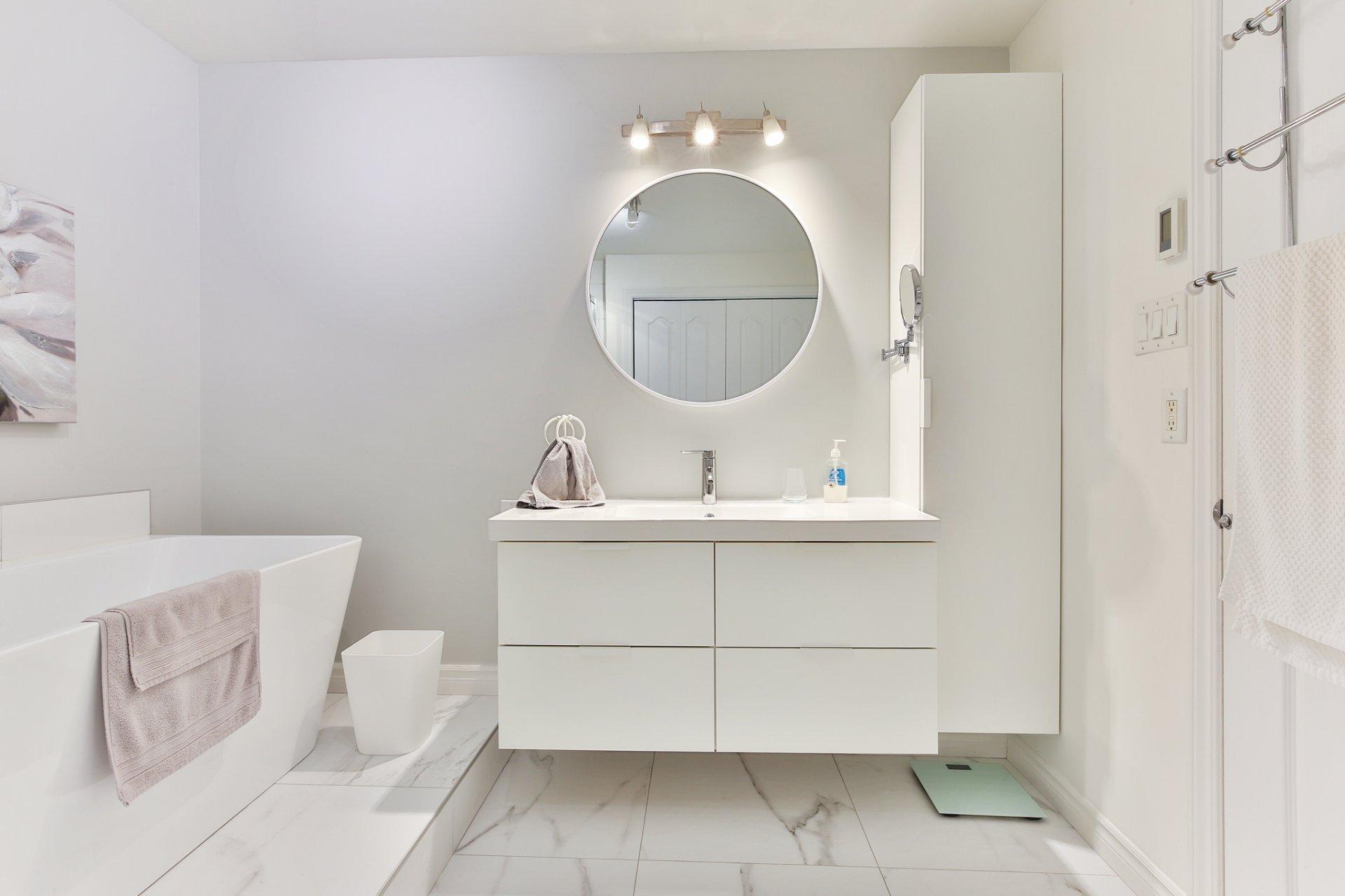 









1019


Rue Douglas

,
Saint-Jean-sur-Richelieu,




QC
J3A2A9

