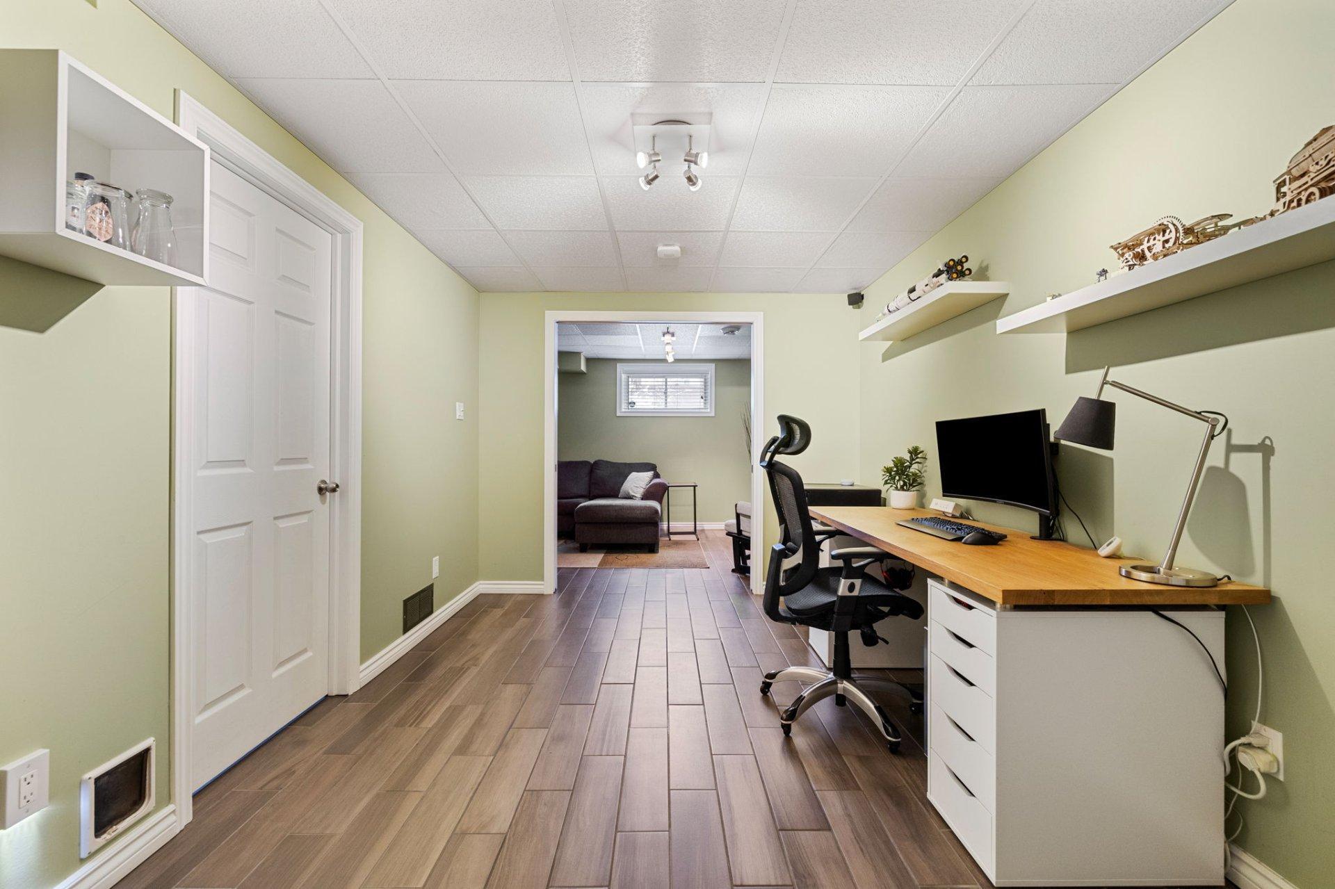 









36


Rue du Héron

,
Gatineau (Hull),




QC
J9A2Z8

