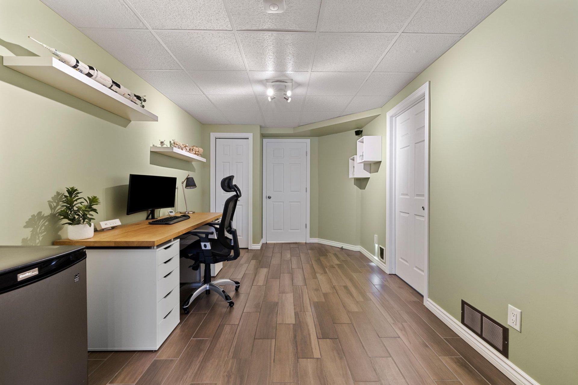









36


Rue du Héron

,
Gatineau (Hull),




QC
J9A2Z8

