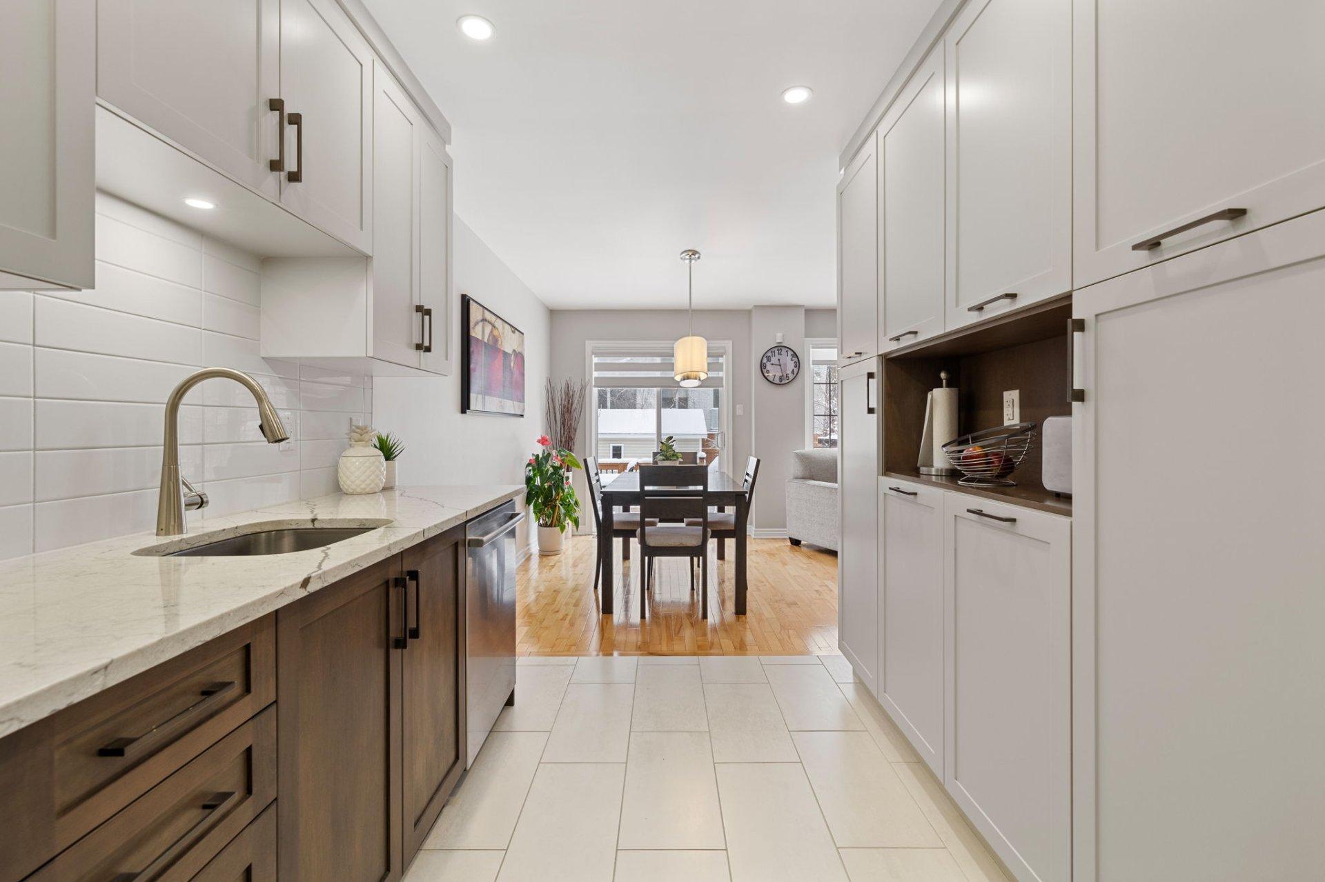 









36


Rue du Héron

,
Gatineau (Hull),




QC
J9A2Z8

