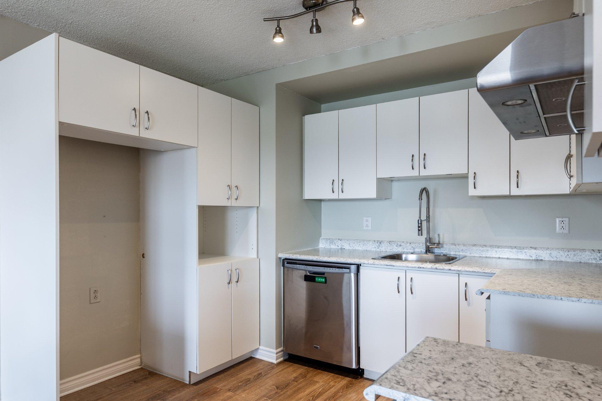 









1800


Rue du Caribou

, 204,
Longueuil (Le Vieux-Longueuil),




QC
J4N1K2

