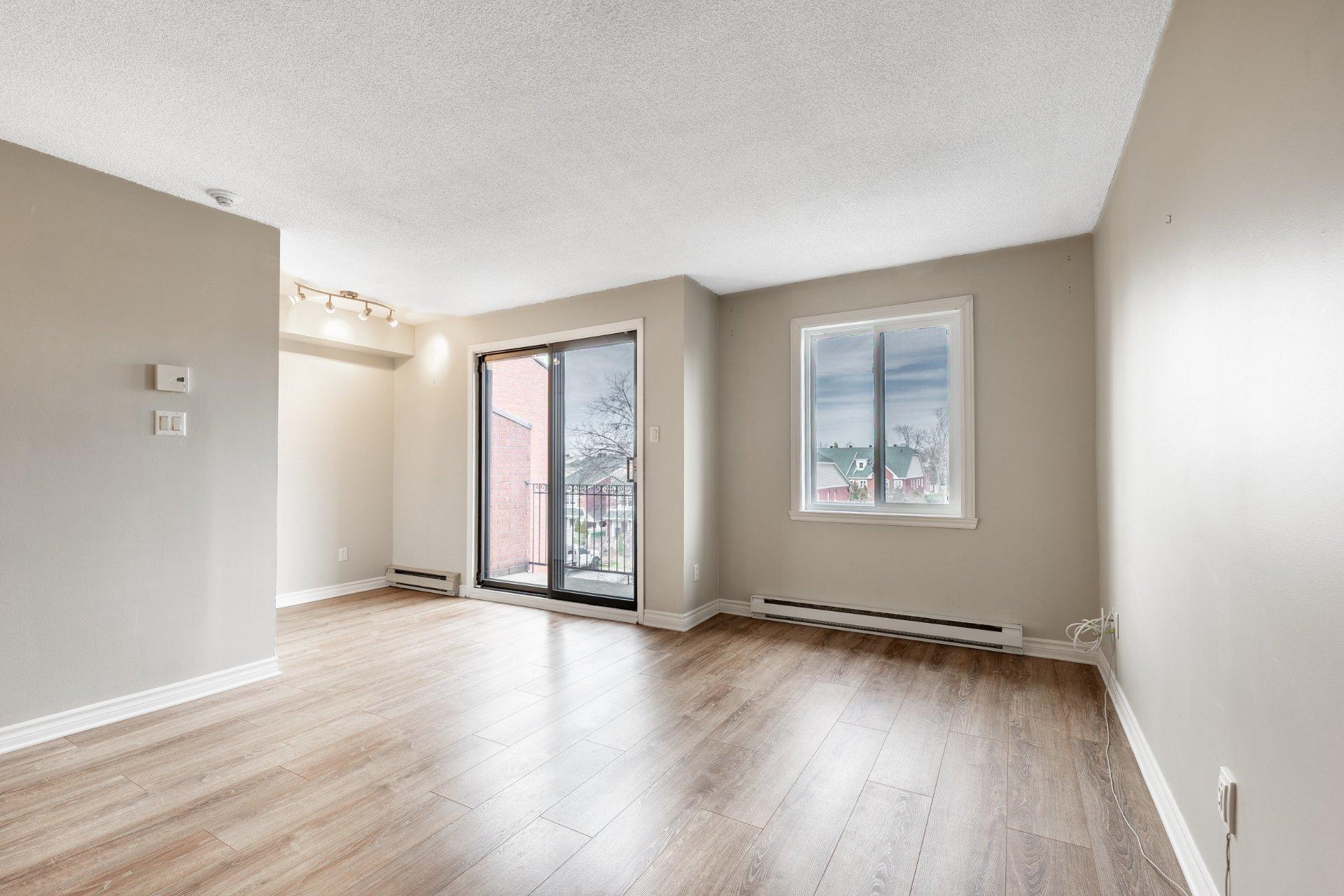 









1800


Rue du Caribou

, 204,
Longueuil (Le Vieux-Longueuil),




QC
J4N1K2

