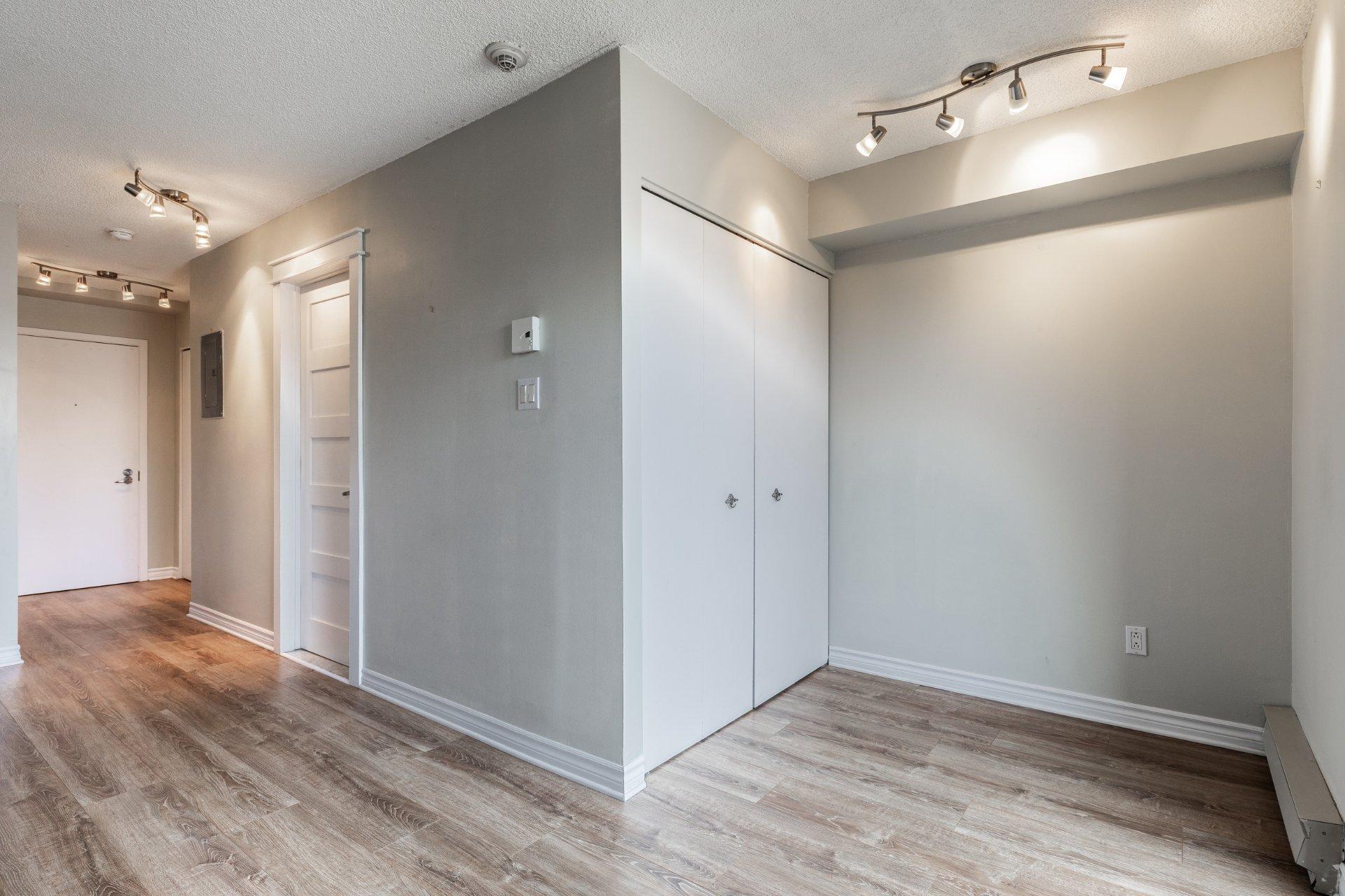 









1800


Rue du Caribou

, 204,
Longueuil (Le Vieux-Longueuil),




QC
J4N1K2


