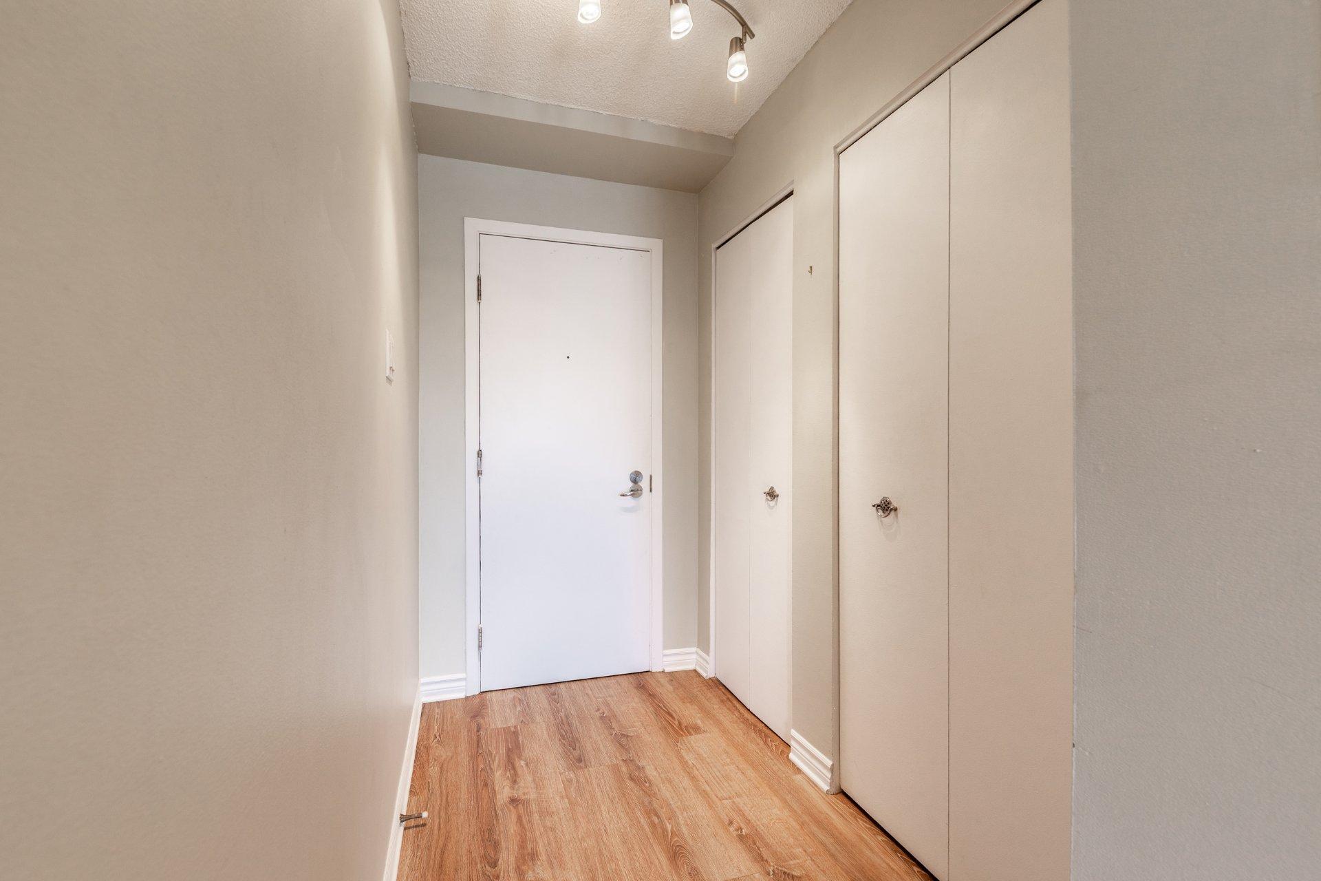 









1800


Rue du Caribou

, 204,
Longueuil (Le Vieux-Longueuil),




QC
J4N1K2

