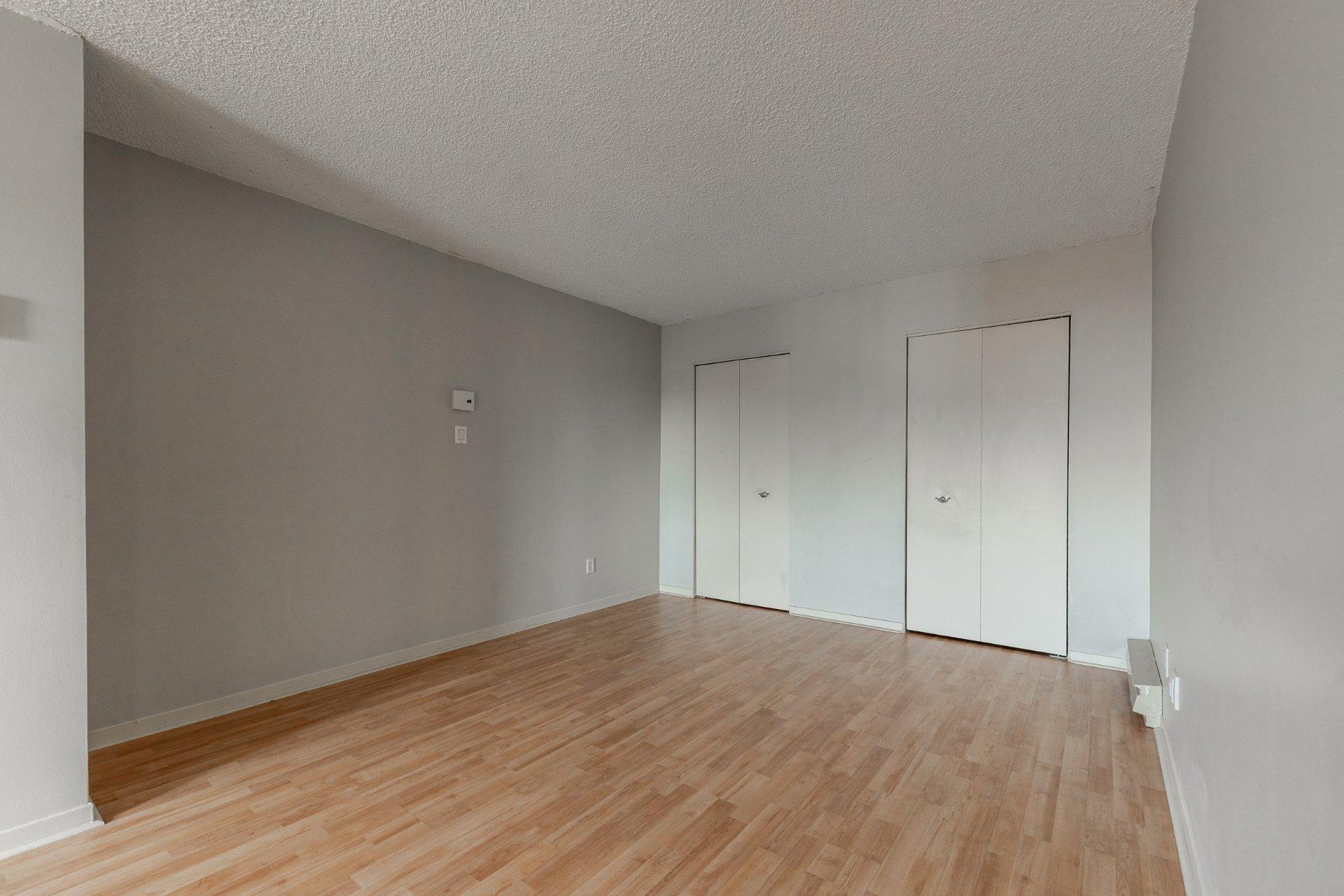 









1800


Rue du Caribou

, 204,
Longueuil (Le Vieux-Longueuil),




QC
J4N1K2

