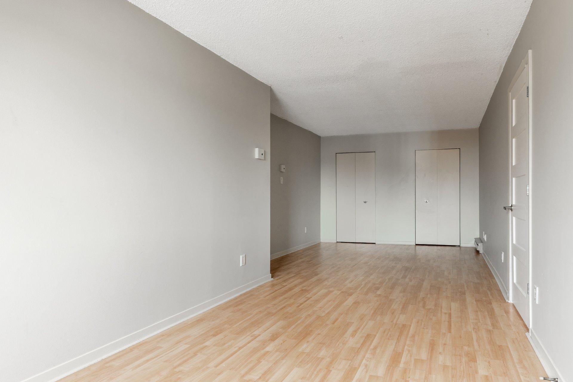 









1800


Rue du Caribou

, 204,
Longueuil (Le Vieux-Longueuil),




QC
J4N1K2

