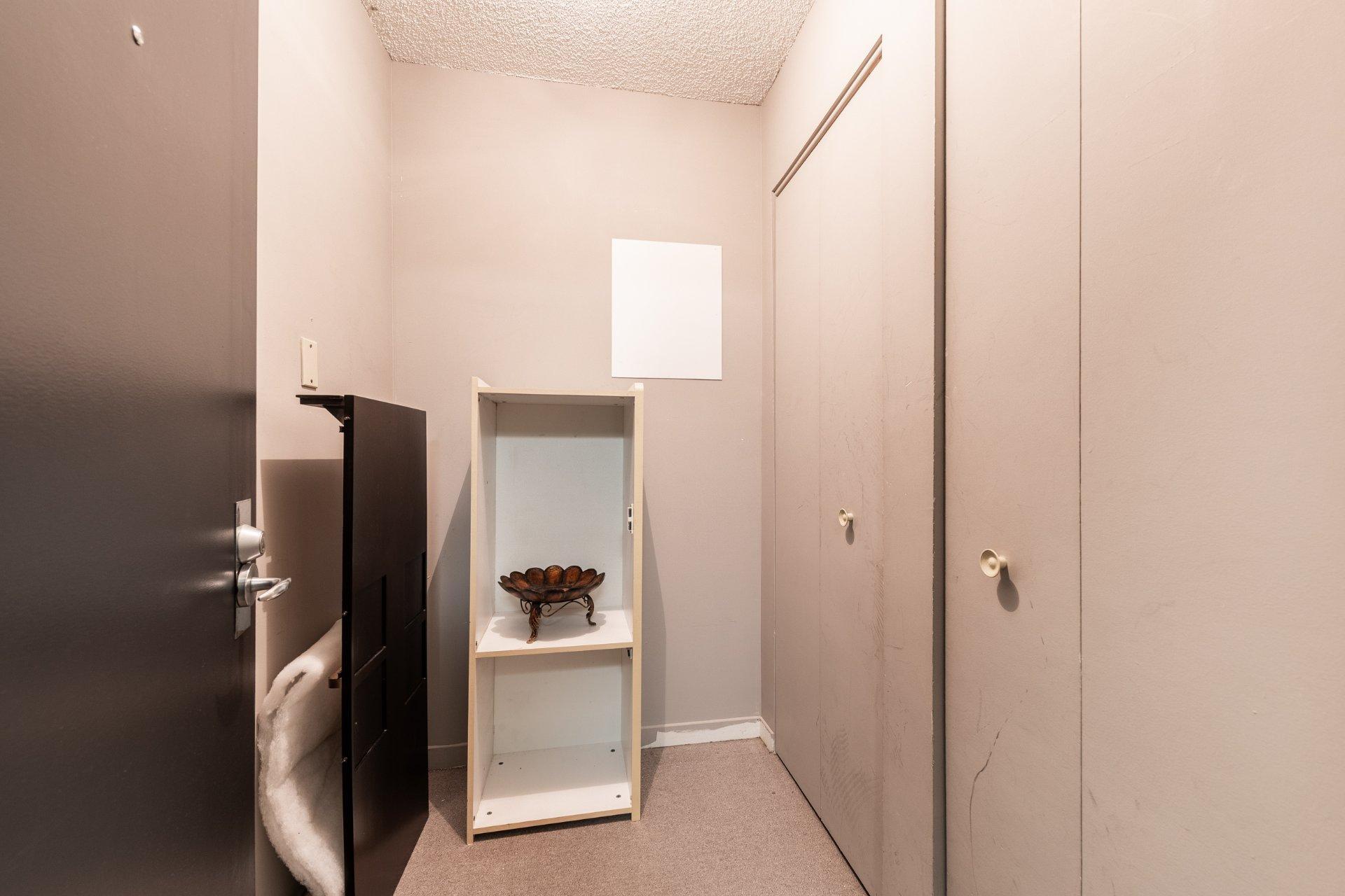 









1800


Rue du Caribou

, 204,
Longueuil (Le Vieux-Longueuil),




QC
J4N1K2

