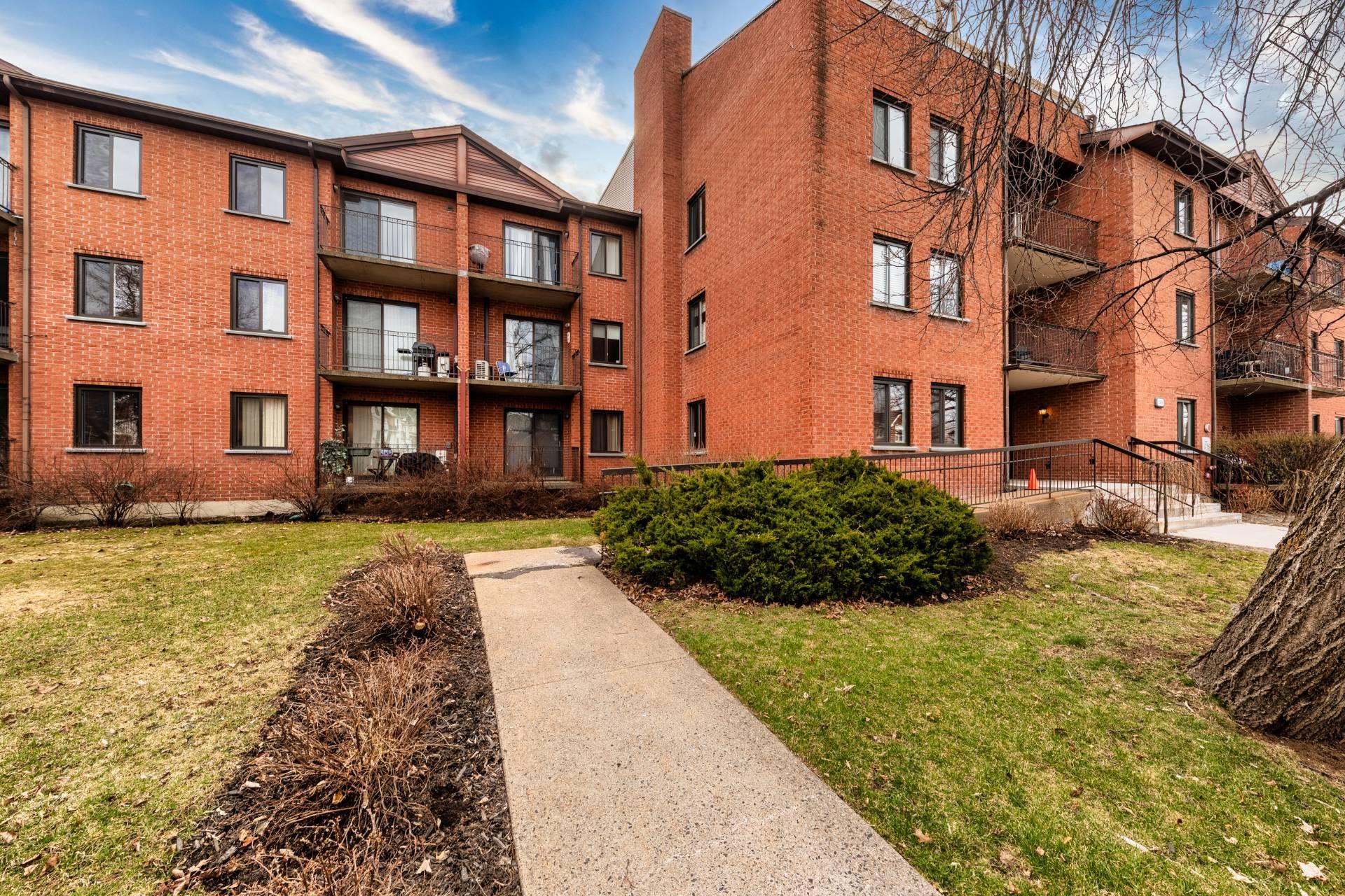









1800


Rue du Caribou

, 204,
Longueuil (Le Vieux-Longueuil),




QC
J4N1K2

