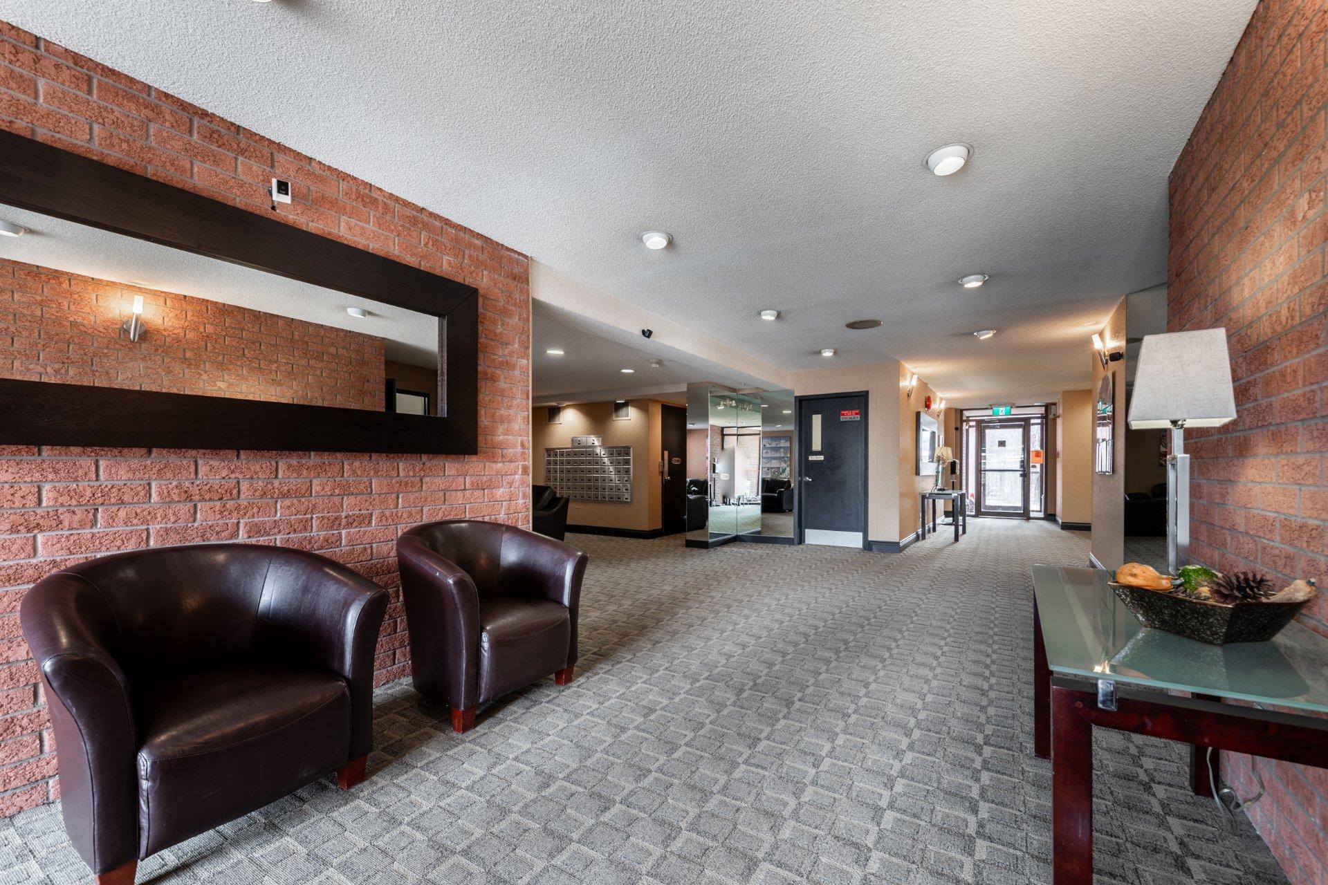 









1800


Rue du Caribou

, 204,
Longueuil (Le Vieux-Longueuil),




QC
J4N1K2

