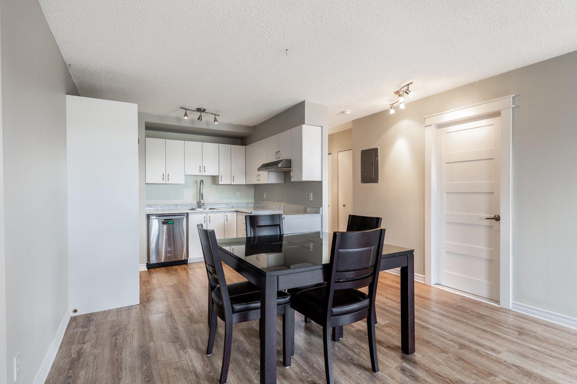









1800


Rue du Caribou

, 204,
Longueuil (Le Vieux-Longueuil),




QC
J4N1K2


