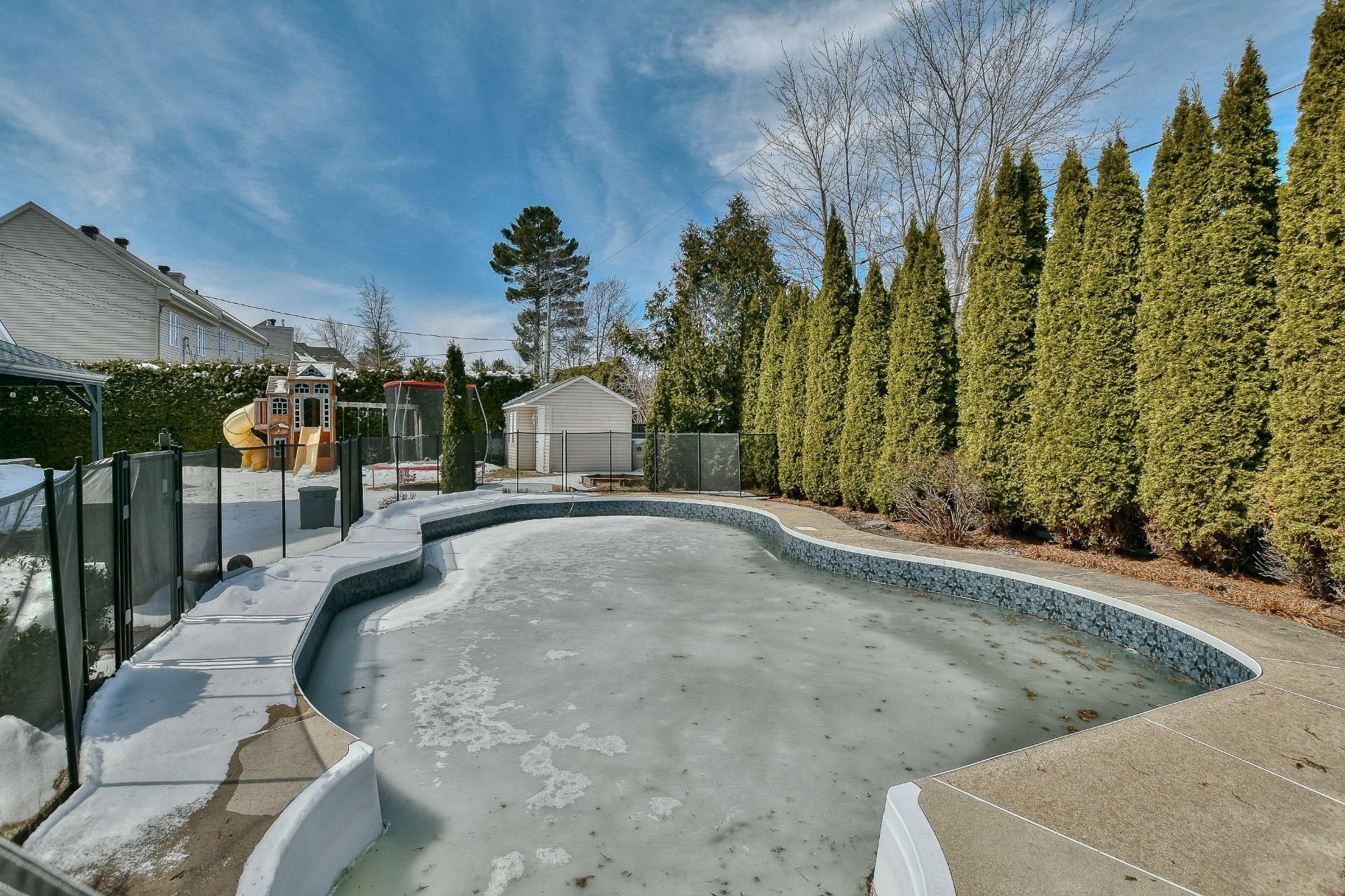 









41


Rue des Liards

,
Blainville,




QC
J7C5X6


