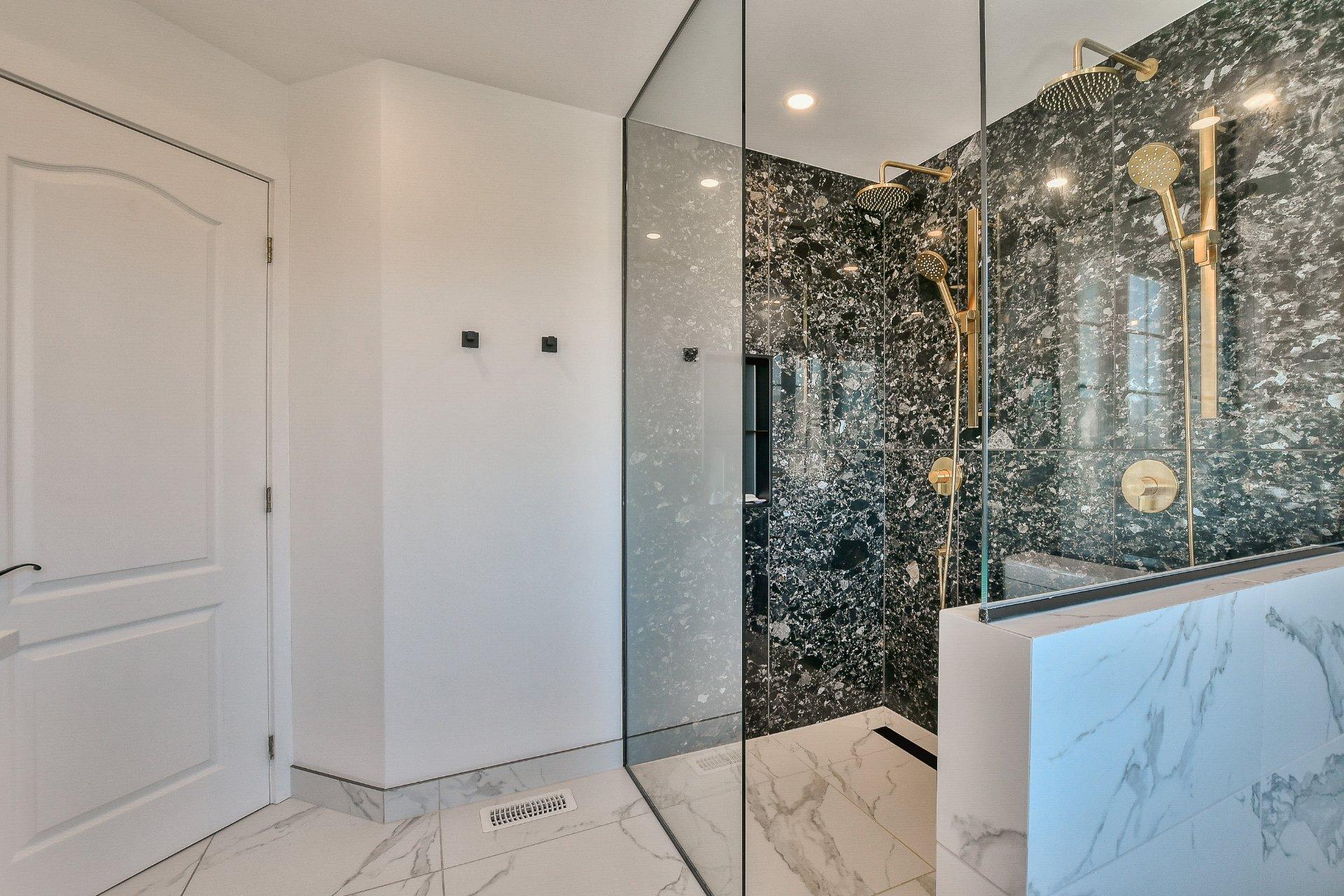 









41


Rue des Liards

,
Blainville,




QC
J7C5X6

