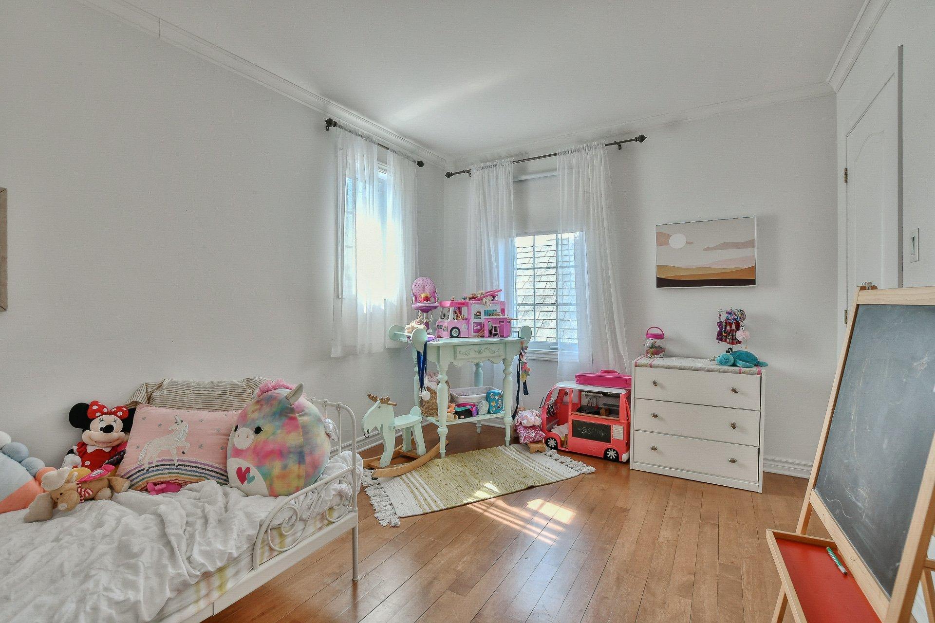 









41


Rue des Liards

,
Blainville,




QC
J7C5X6

