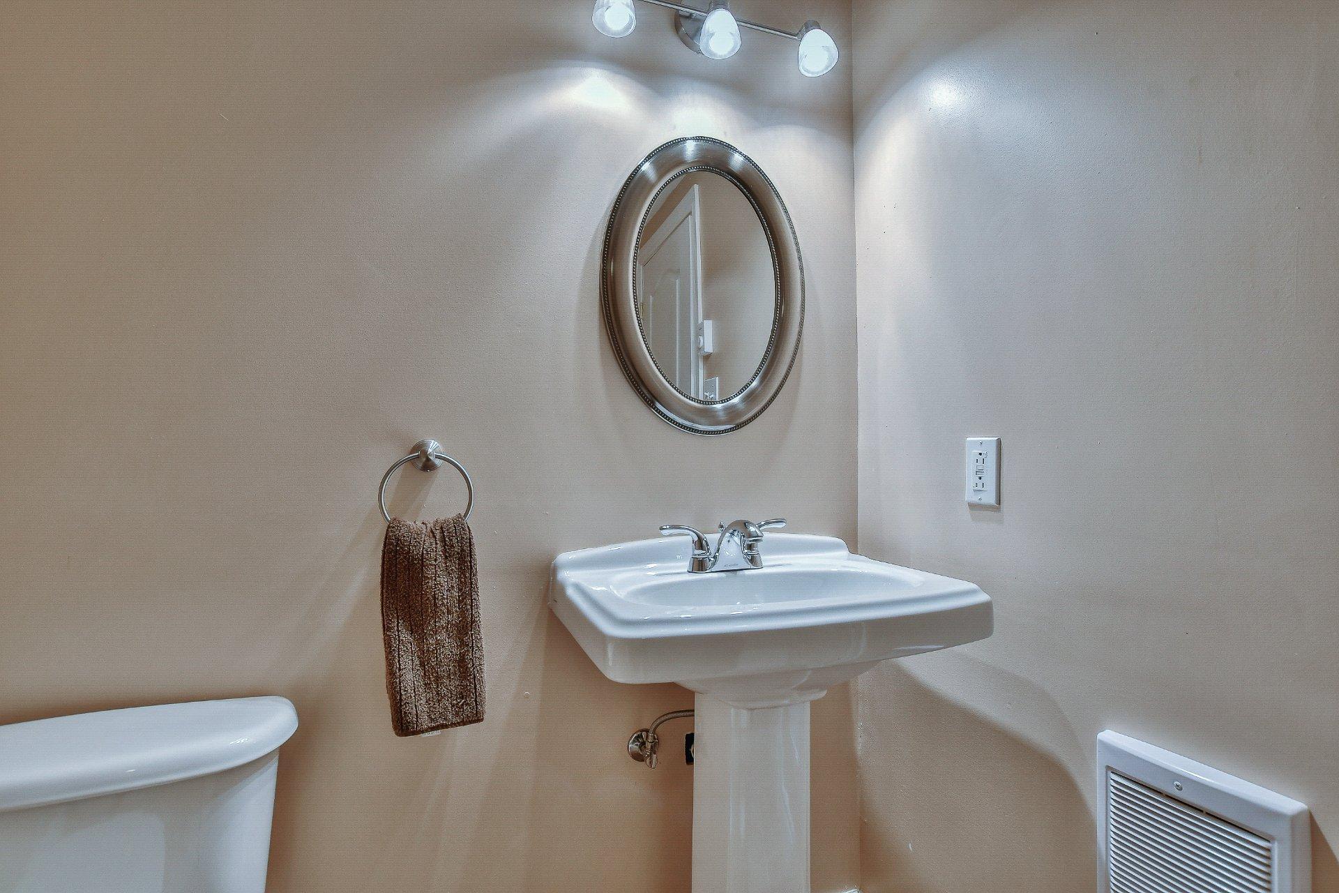 









41


Rue des Liards

,
Blainville,




QC
J7C5X6

