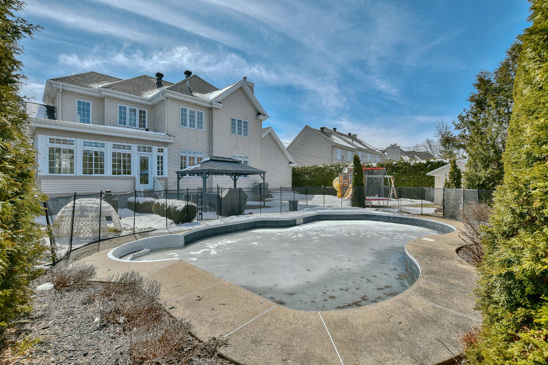 









41


Rue des Liards

,
Blainville,




QC
J7C5X6

