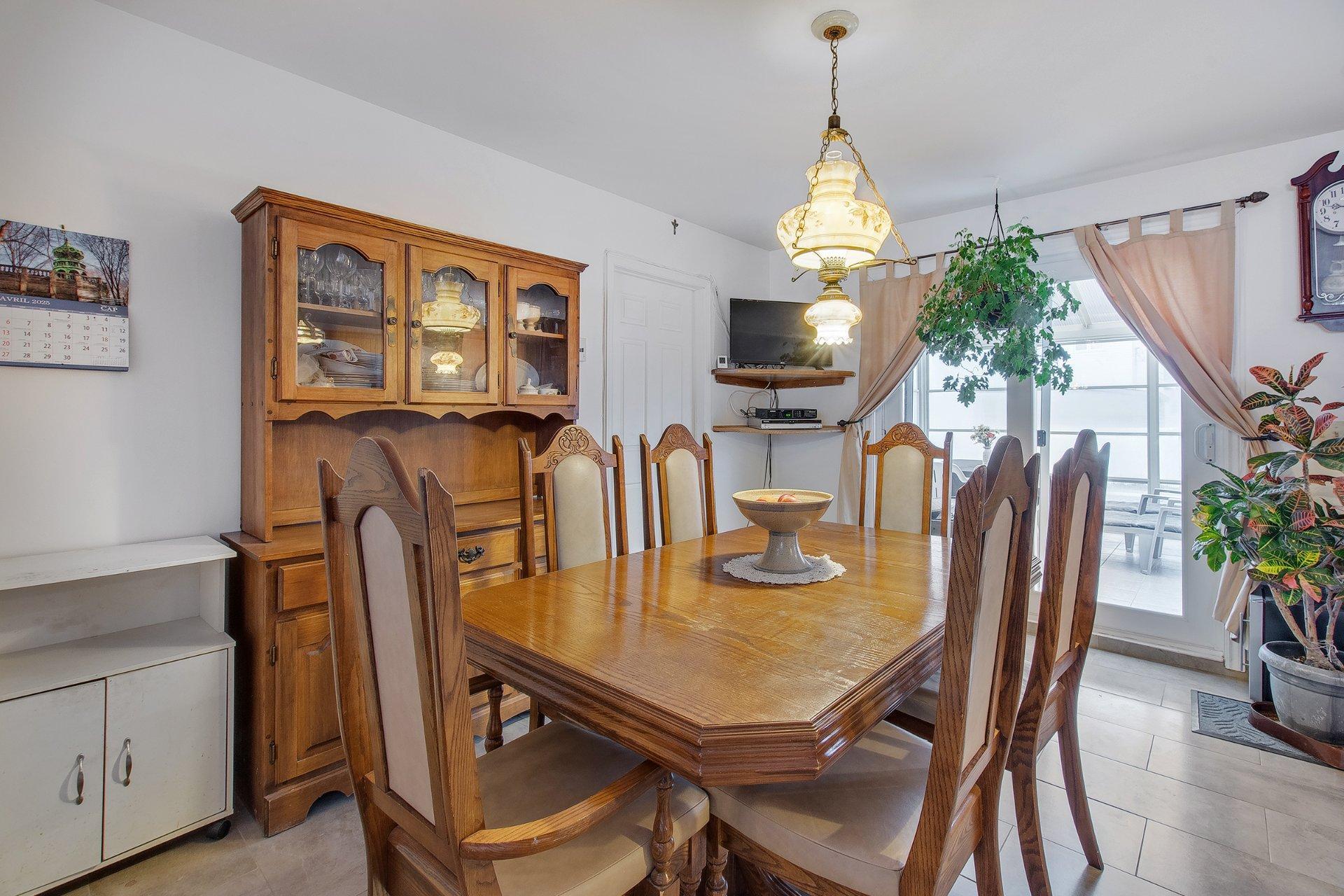 









1592


Boul. des Seigneurs

,
Terrebonne (Terrebonne),




QC
J6X1V3

