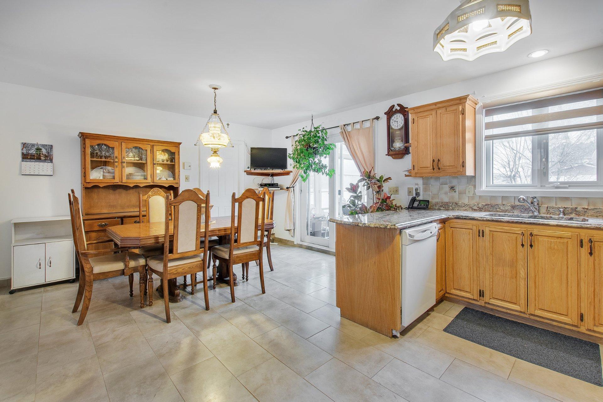 









1592


Boul. des Seigneurs

,
Terrebonne (Terrebonne),




QC
J6X1V3

