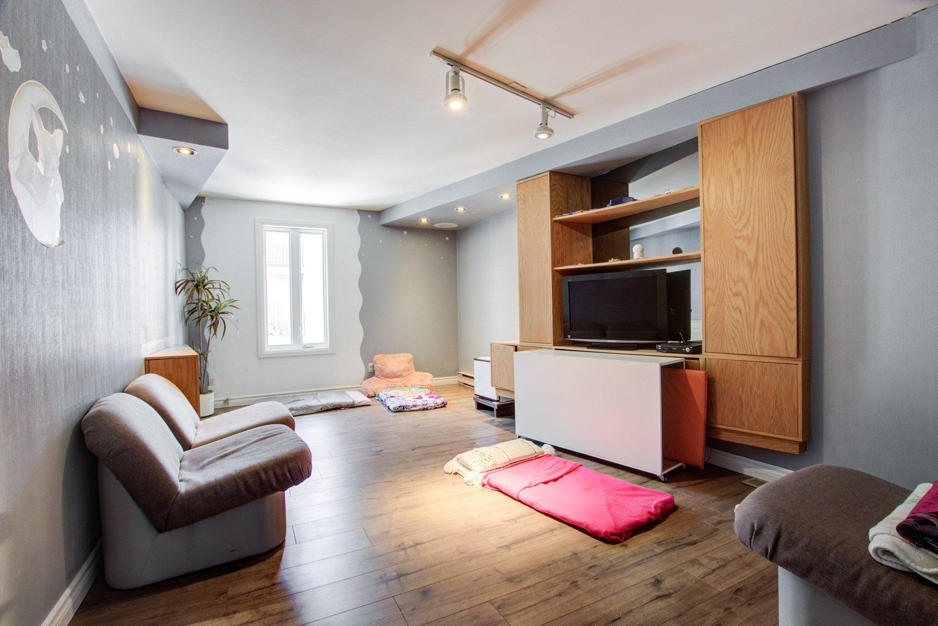 









570


Boul. Fiset

,
Sorel-Tracy,




QC
J3P6A5

