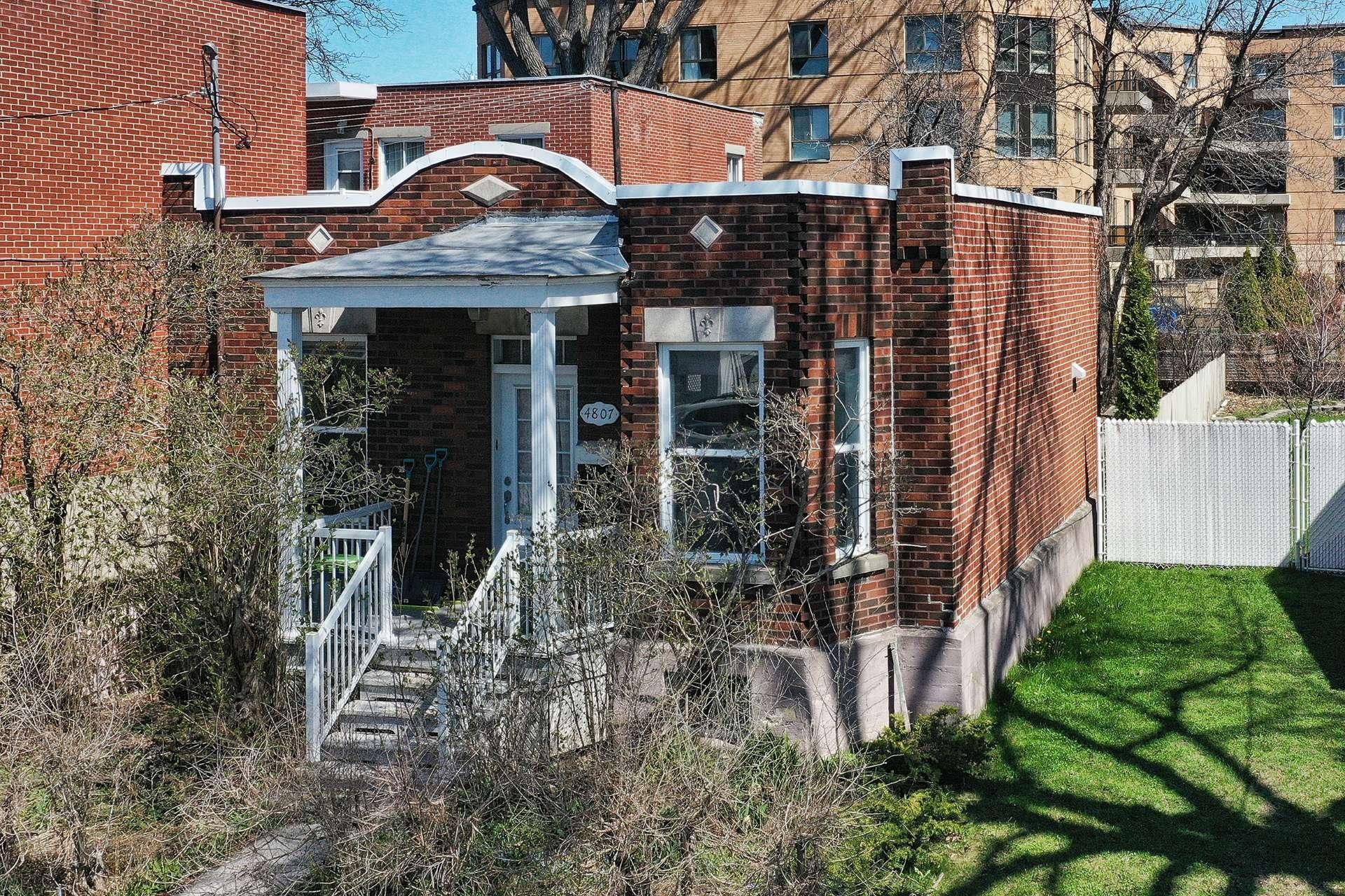 









4807


Rue Louis-Veuillot

,
Montréal (Mercier/Hochelaga-Maisonneuve),




QC
H1M2N2

