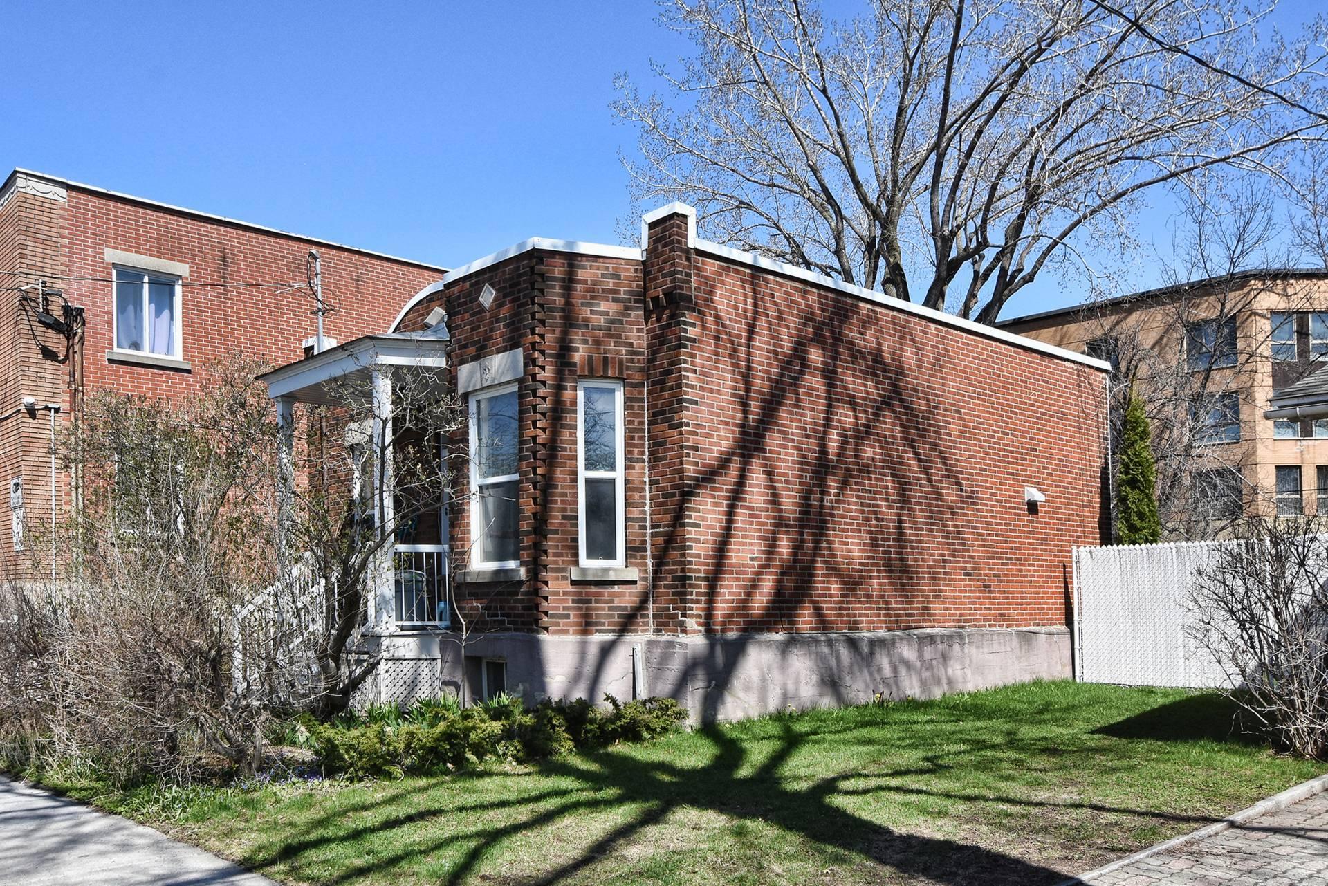 









4807


Rue Louis-Veuillot

,
Montréal (Mercier/Hochelaga-Maisonneuve),




QC
H1M2N2

