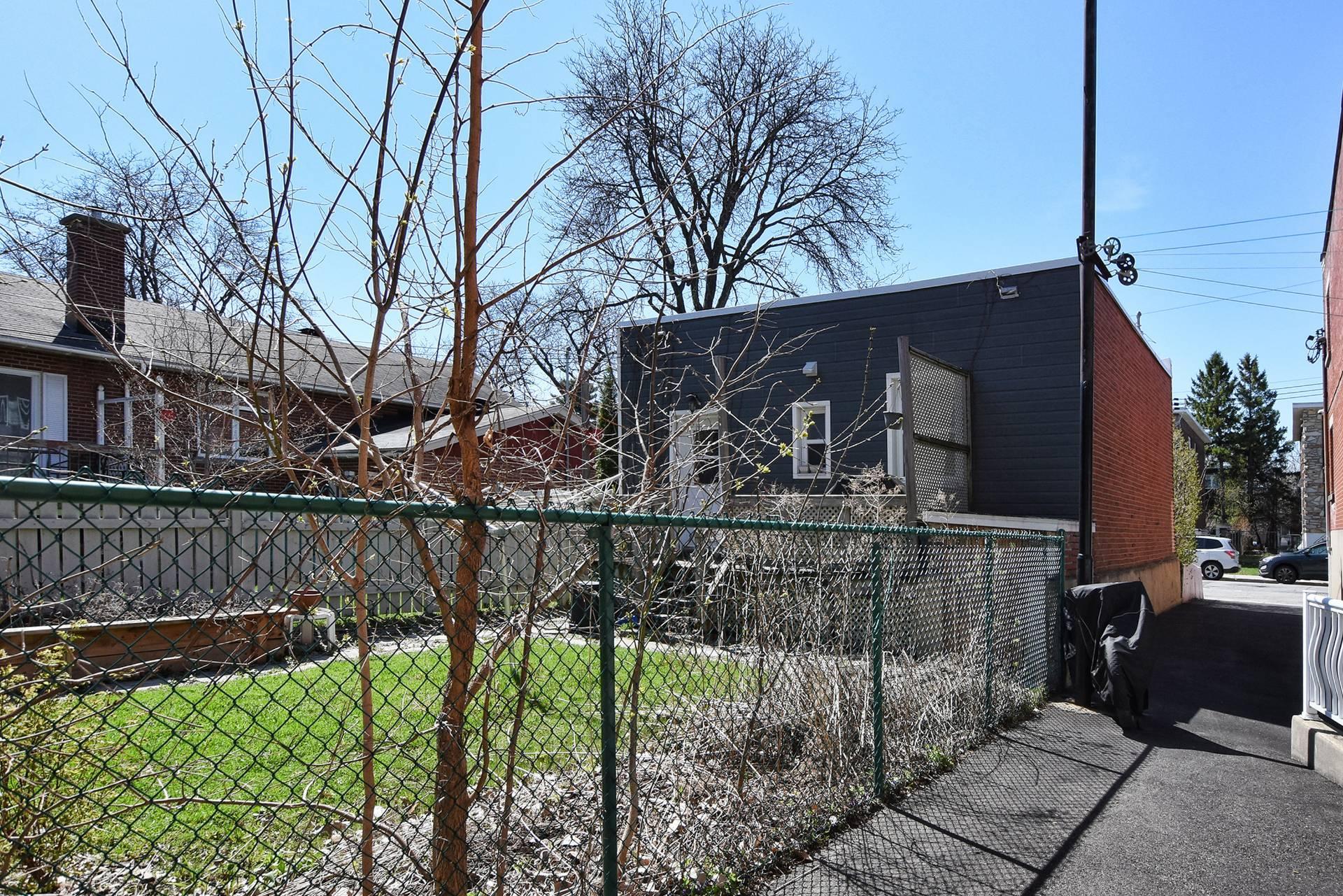









4807


Rue Louis-Veuillot

,
Montréal (Mercier/Hochelaga-Maisonneuve),




QC
H1M2N2

