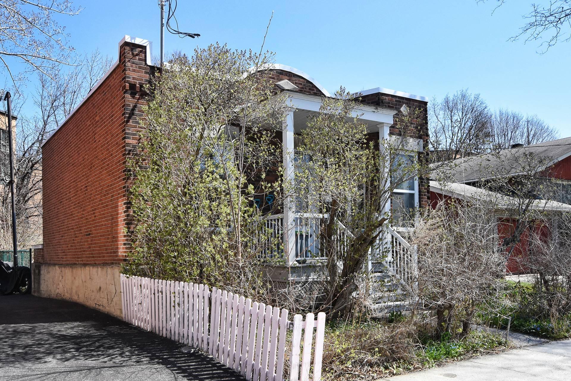 









4807


Rue Louis-Veuillot

,
Montréal (Mercier/Hochelaga-Maisonneuve),




QC
H1M2N2

