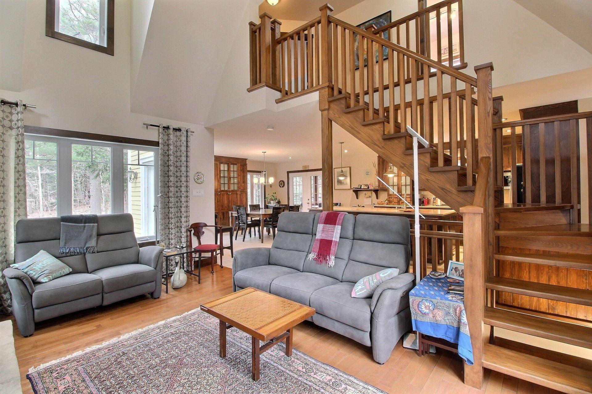 









230


Ch. du Lac-à-la-Truite

,
Orford,




QC
J1X6J6

