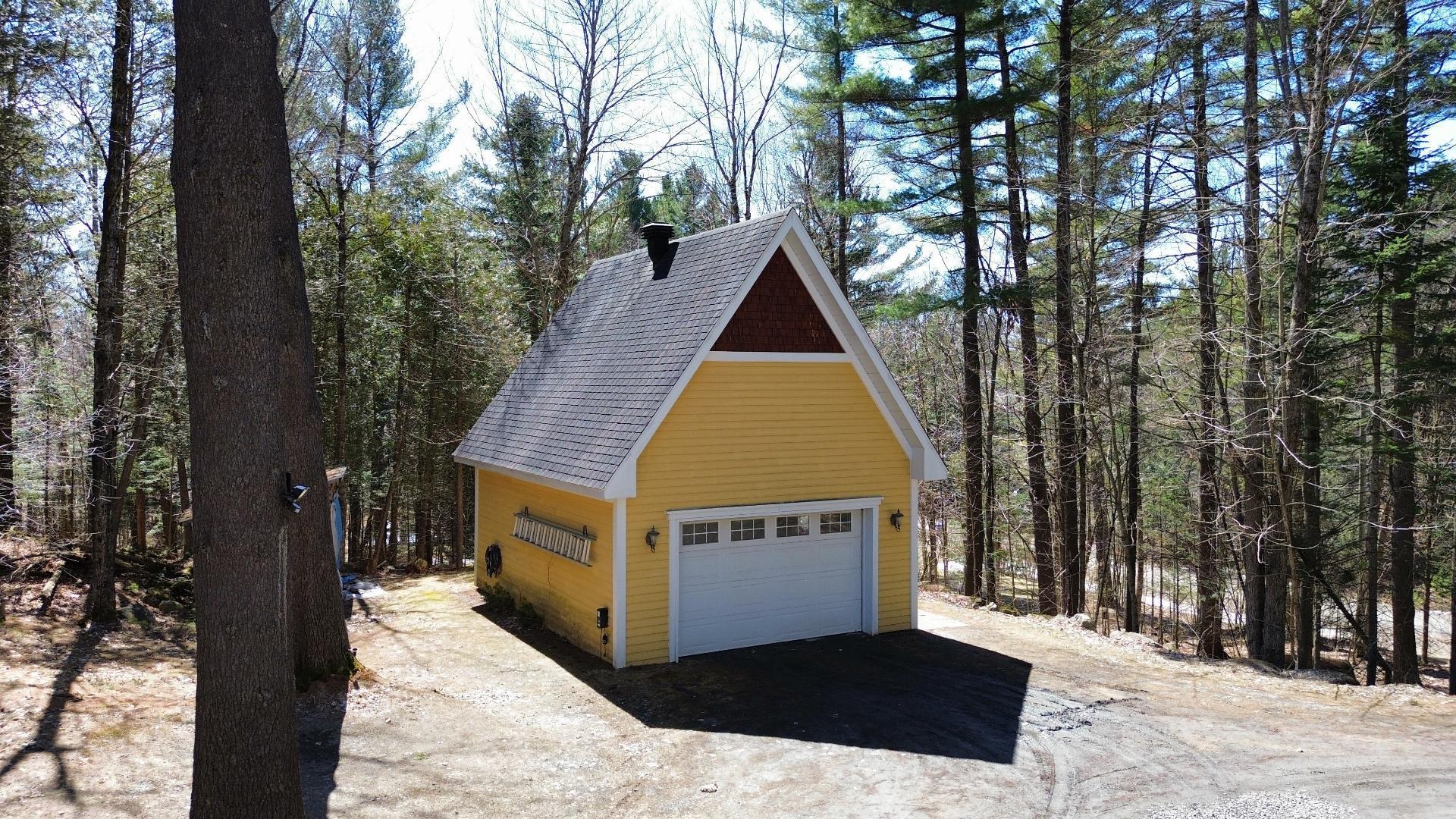 









230


Ch. du Lac-à-la-Truite

,
Orford,




QC
J1X6J6

