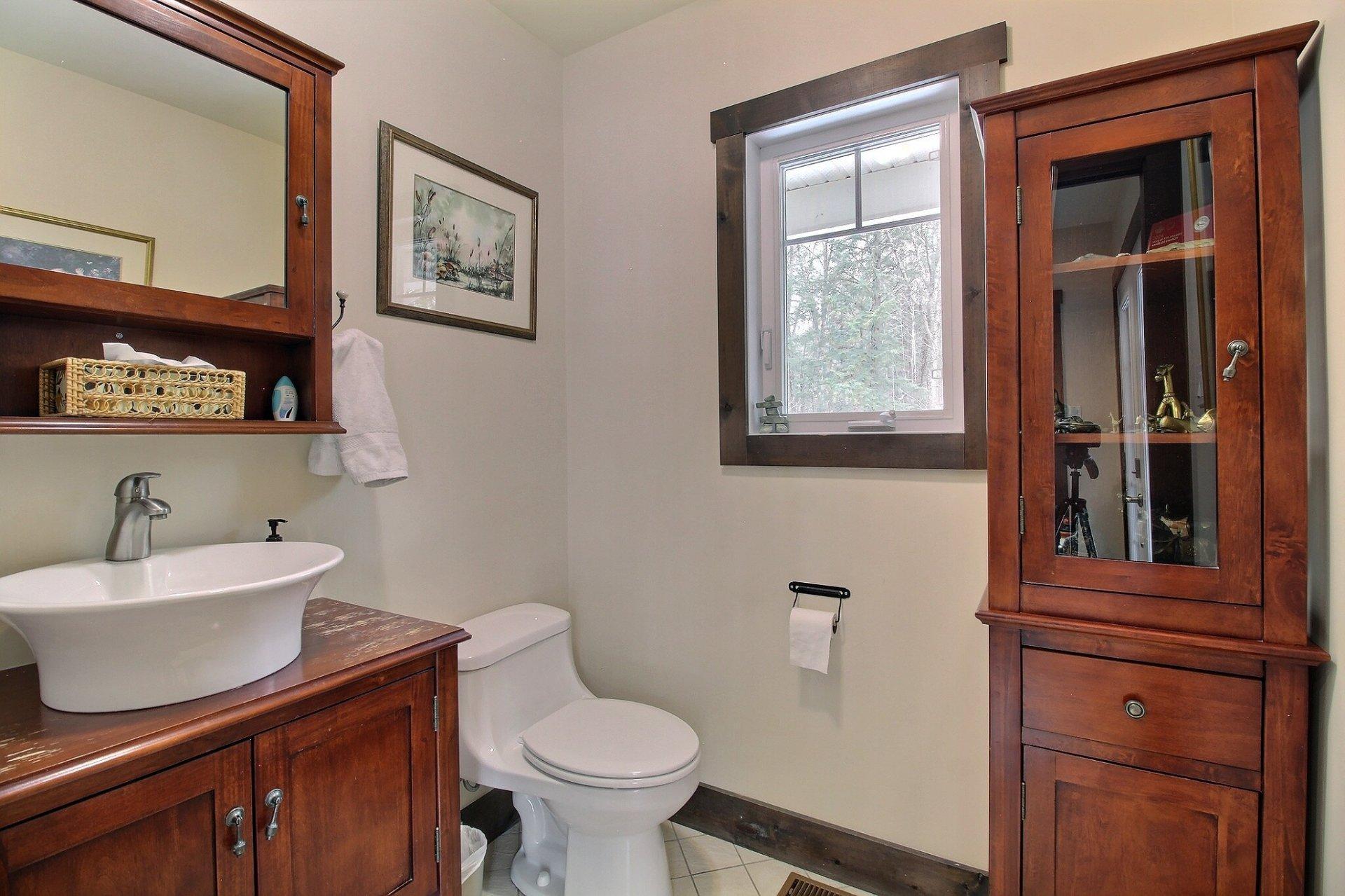 









230


Ch. du Lac-à-la-Truite

,
Orford,




QC
J1X6J6

