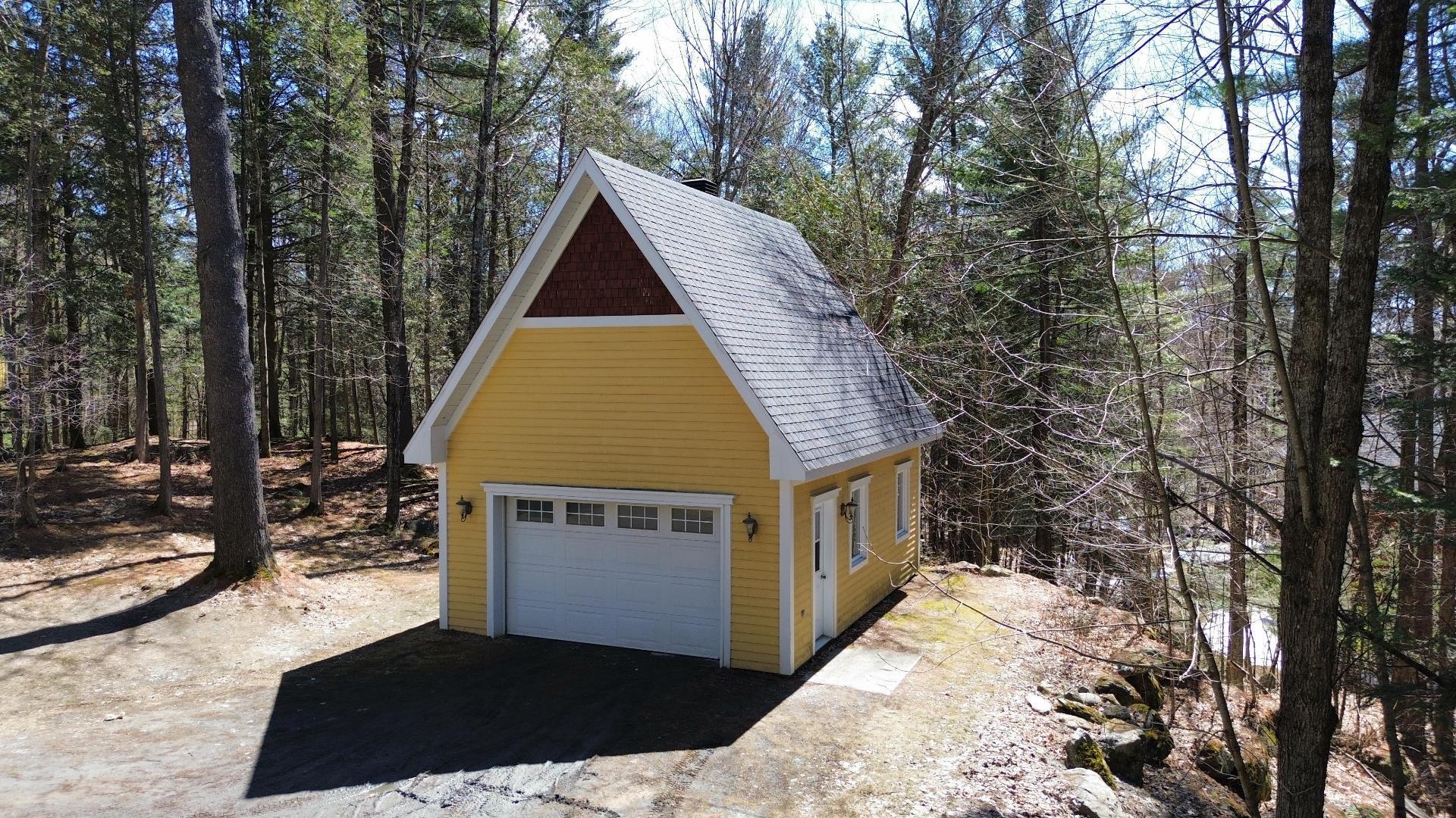 









230


Ch. du Lac-à-la-Truite

,
Orford,




QC
J1X6J6

