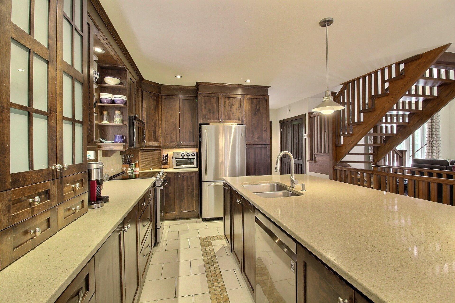 









230


Ch. du Lac-à-la-Truite

,
Orford,




QC
J1X6J6

