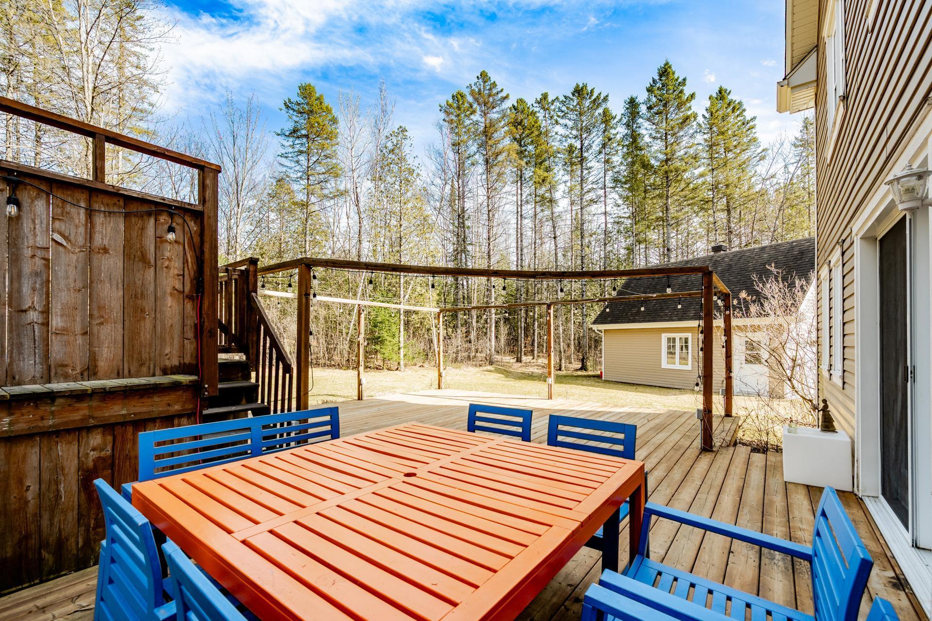 









5917


Ch. de Val-du-Lac

,
Sherbrooke (Brompton/Rock Forest/Saint-Élie/Deauville),




QC
J1N0E9


