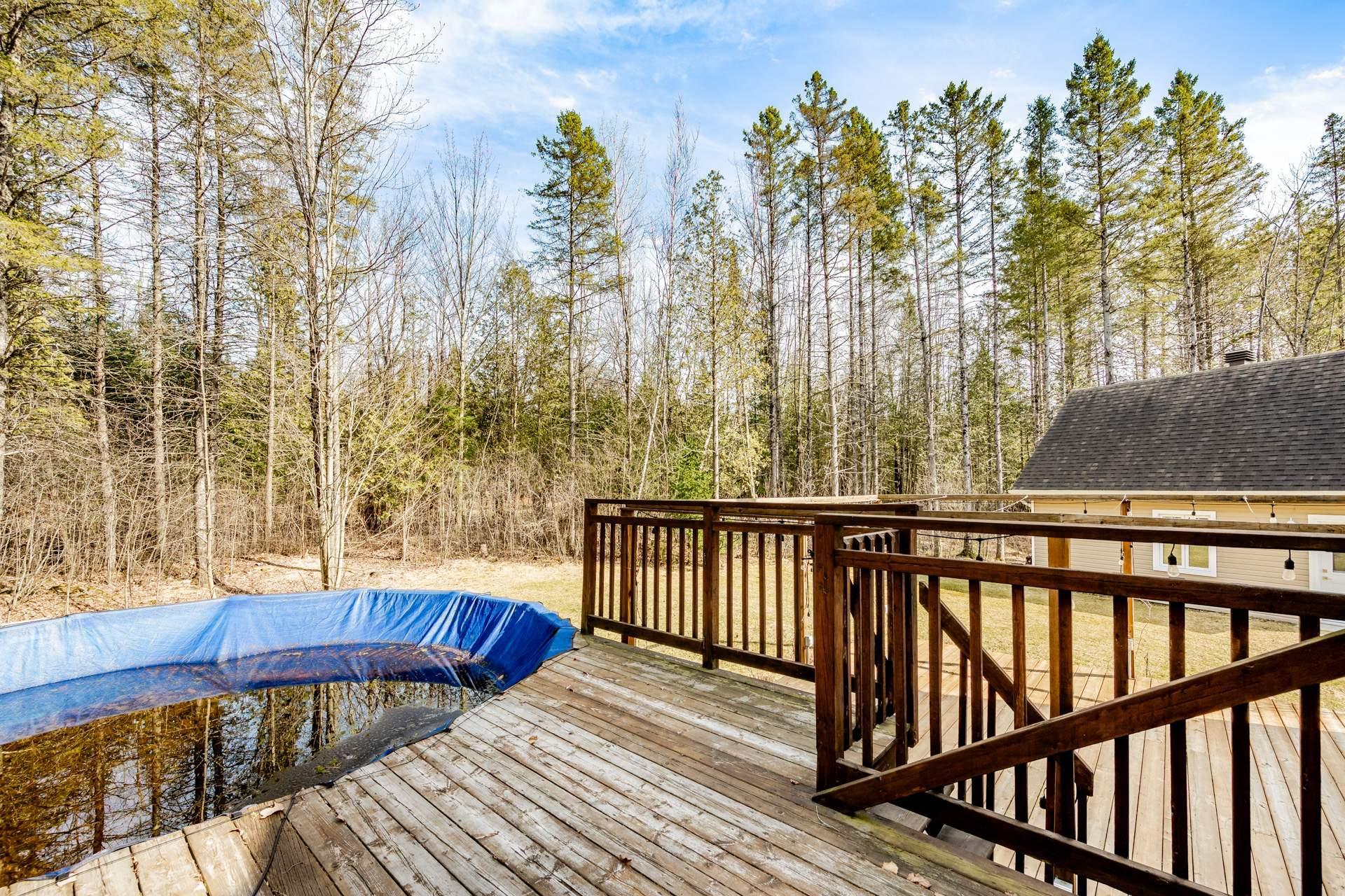 









5917


Ch. de Val-du-Lac

,
Sherbrooke (Brompton/Rock Forest/Saint-Élie/Deauville),




QC
J1N0E9

