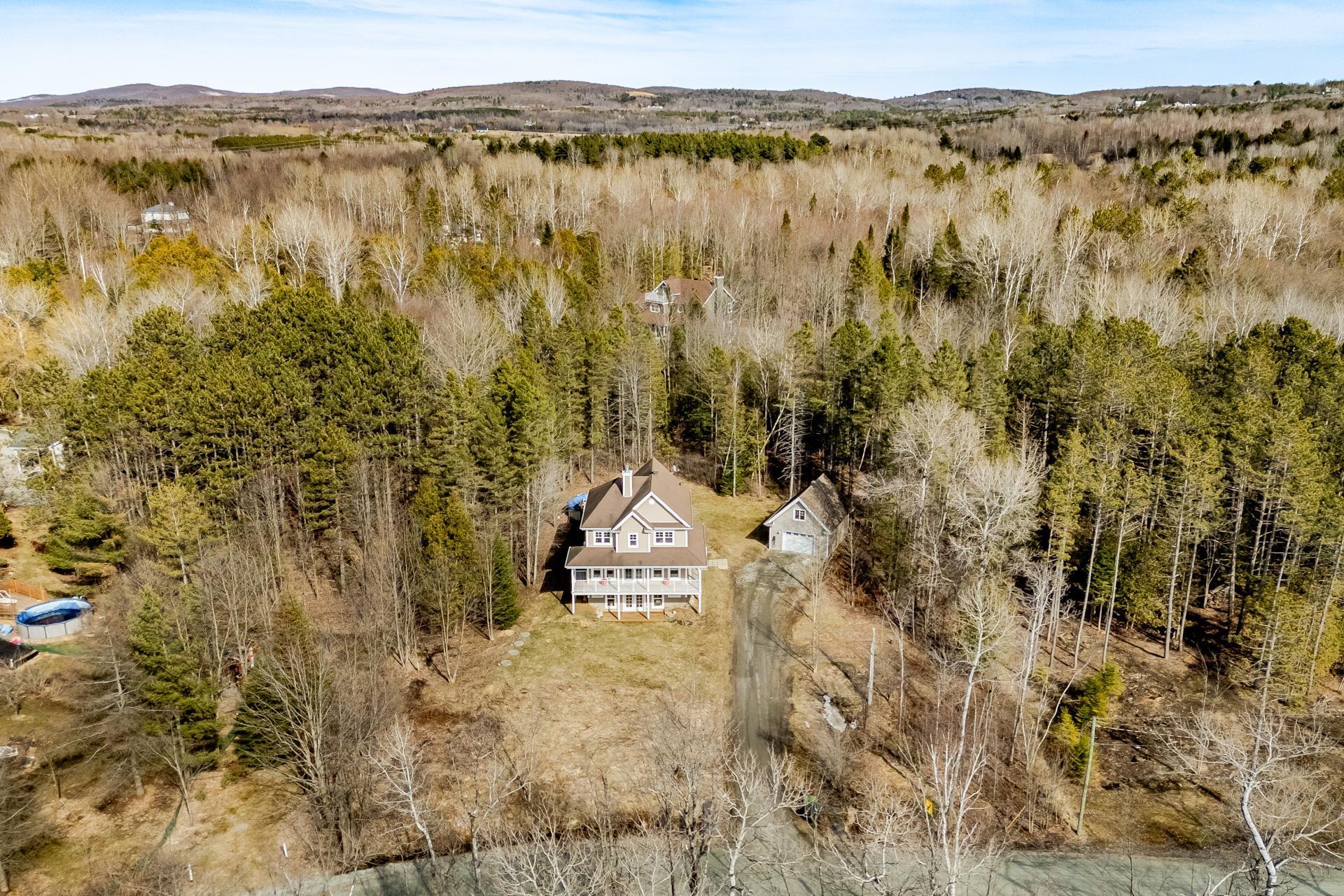 









5917


Ch. de Val-du-Lac

,
Sherbrooke (Brompton/Rock Forest/Saint-Élie/Deauville),




QC
J1N0E9

