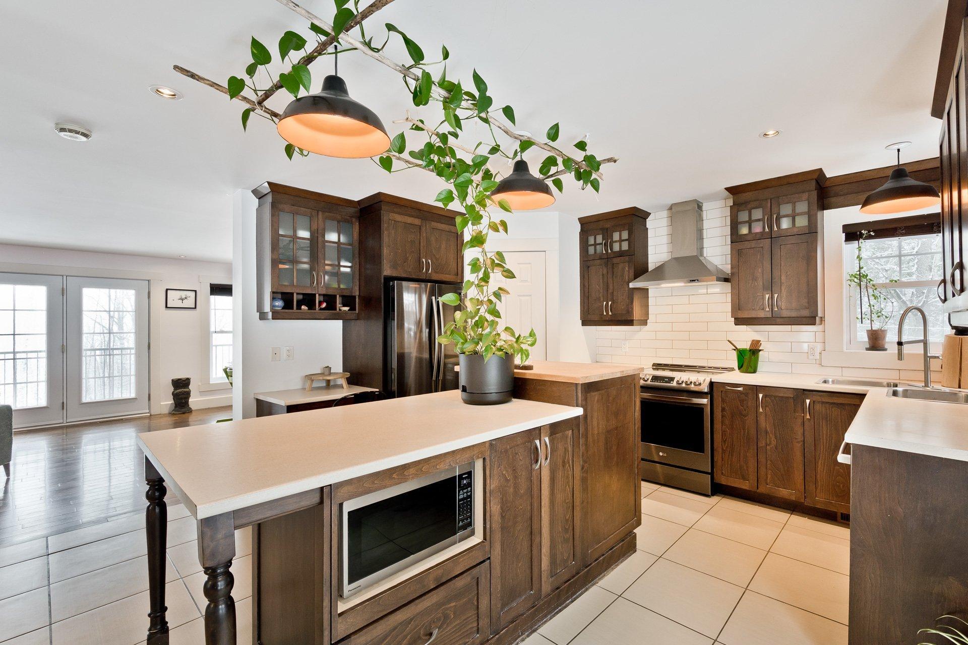 









5917


Ch. de Val-du-Lac

,
Sherbrooke (Brompton/Rock Forest/Saint-Élie/Deauville),




QC
J1N0E9

