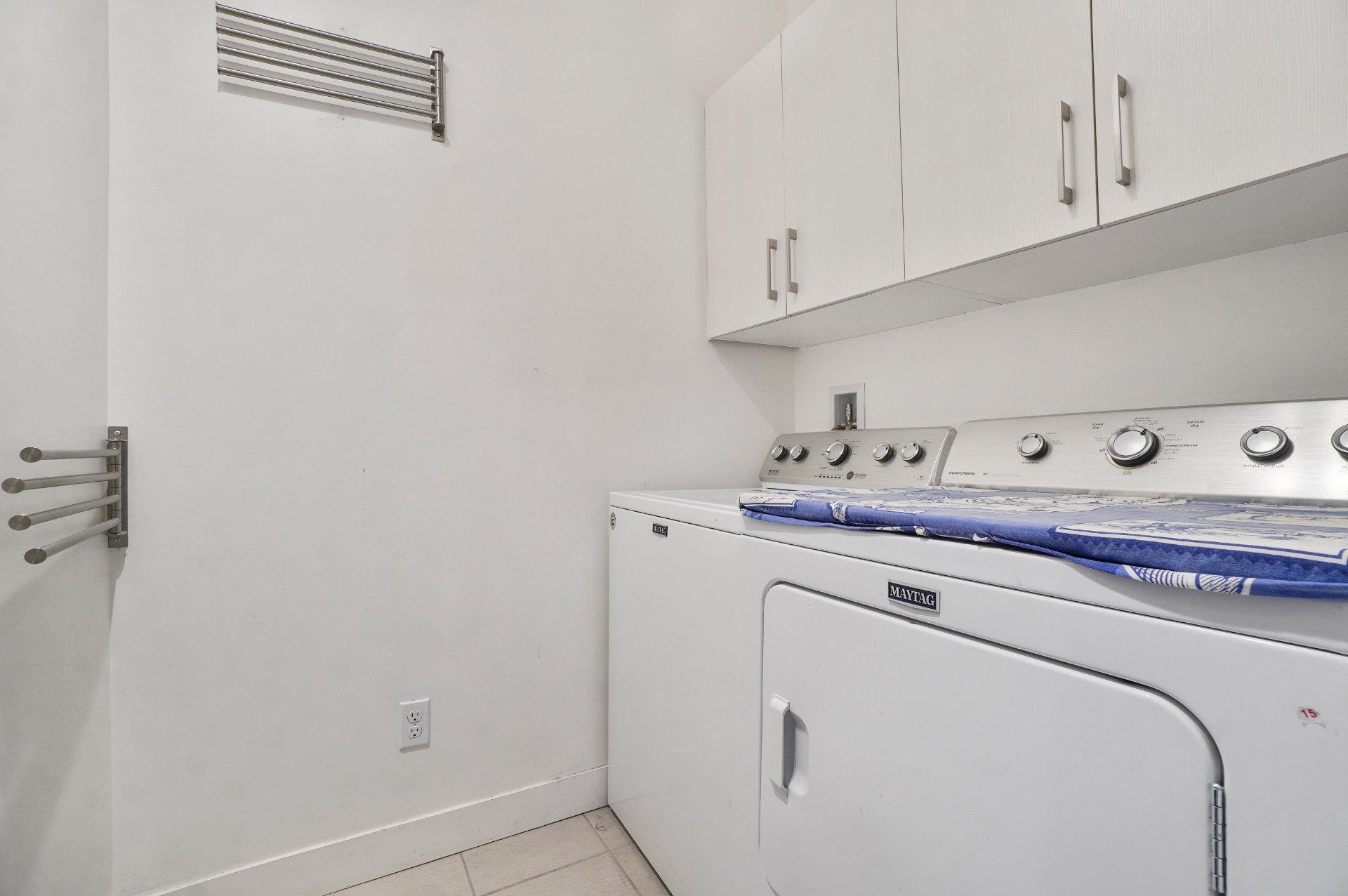 









2088


Rue de l'Estran

,
Saint-Jérôme,




QC
J5L0G5


