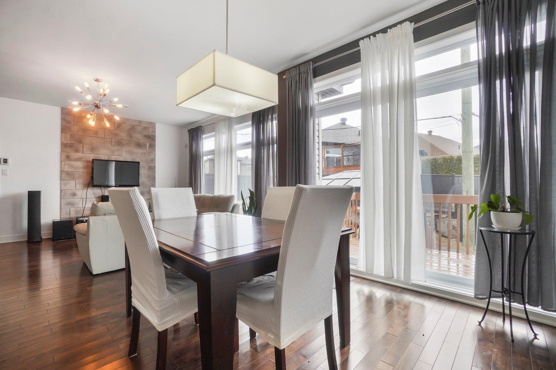 









2088


Rue de l'Estran

,
Saint-Jérôme,




QC
J5L0G5

