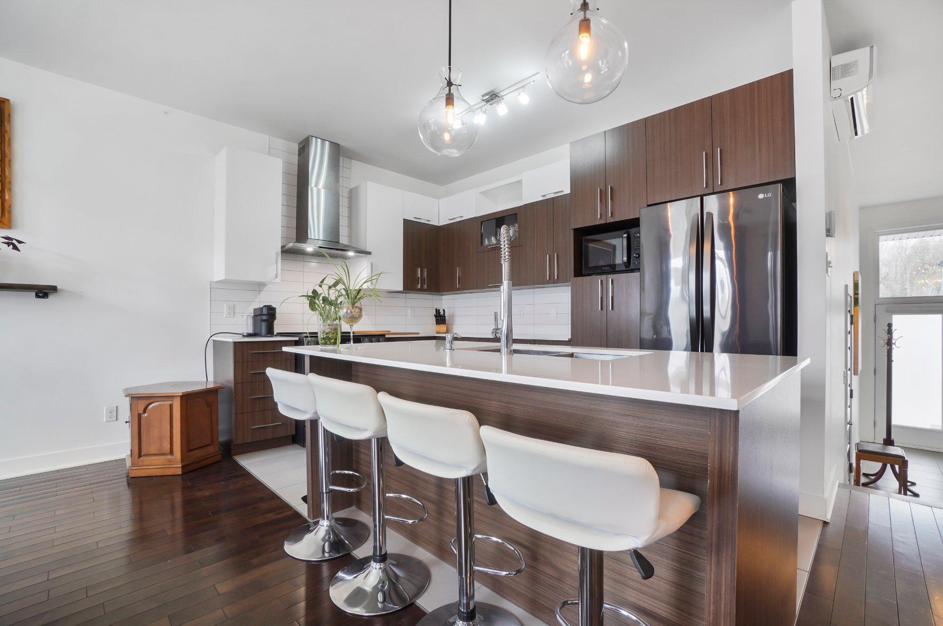 









2088


Rue de l'Estran

,
Saint-Jérôme,




QC
J5L0G5

