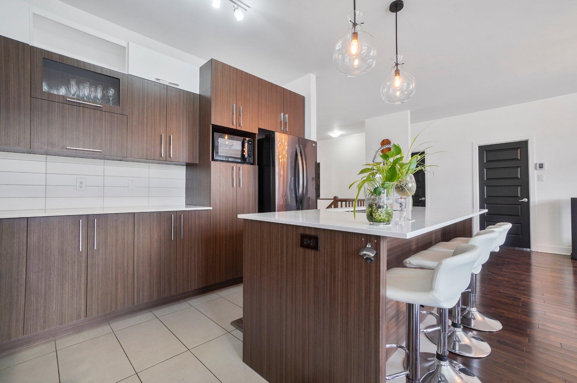 









2088


Rue de l'Estran

,
Saint-Jérôme,




QC
J5L0G5

