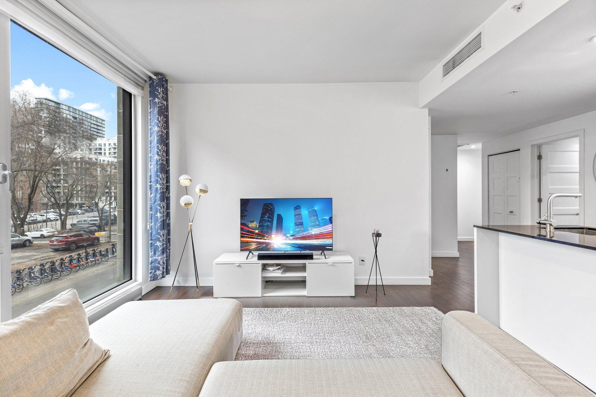 









635


Rue St-Maurice

, 206,
Montréal (Ville-Marie),




QC
H3C0N6

