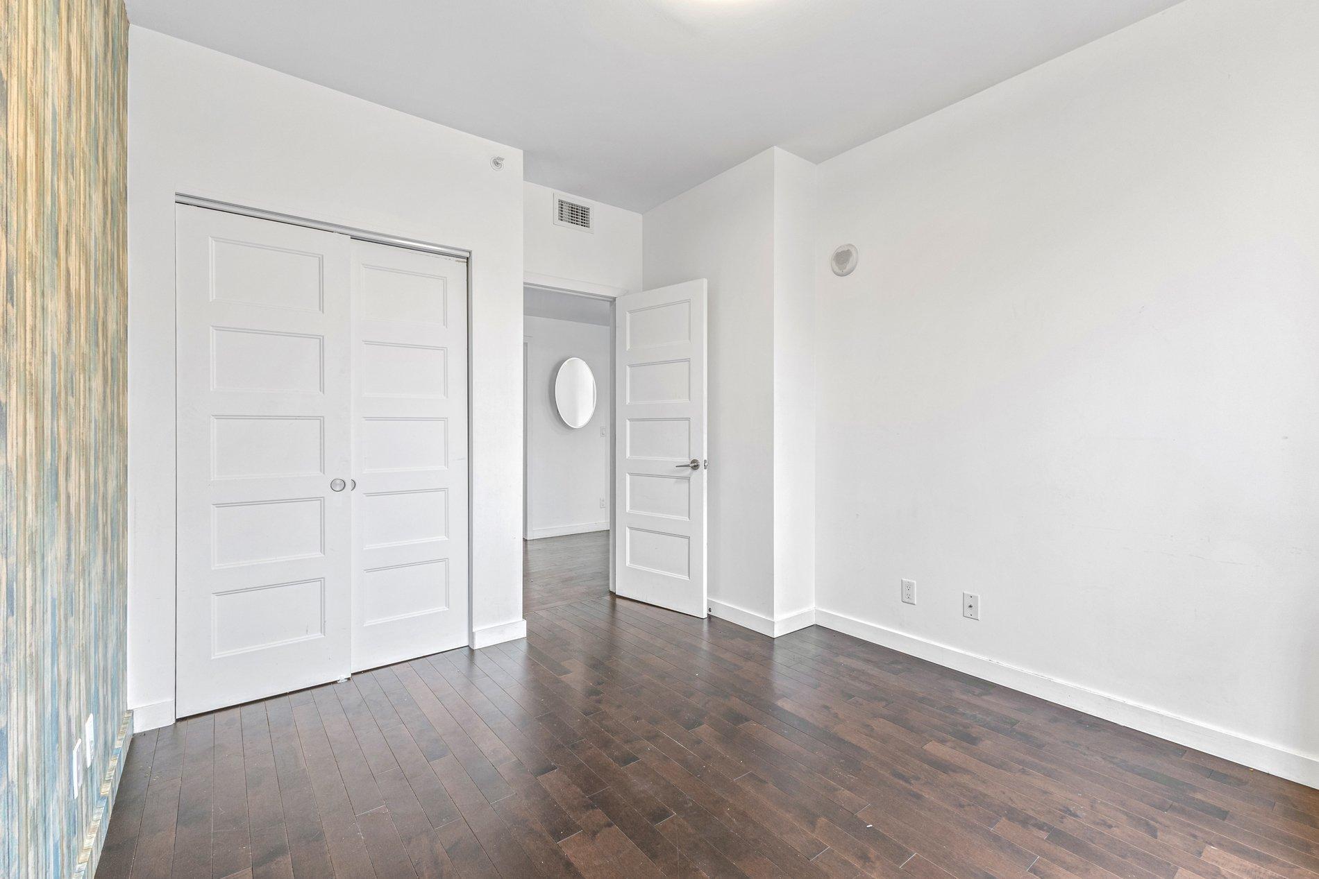 









635


Rue St-Maurice

, 206,
Montréal (Ville-Marie),




QC
H3C0N6

