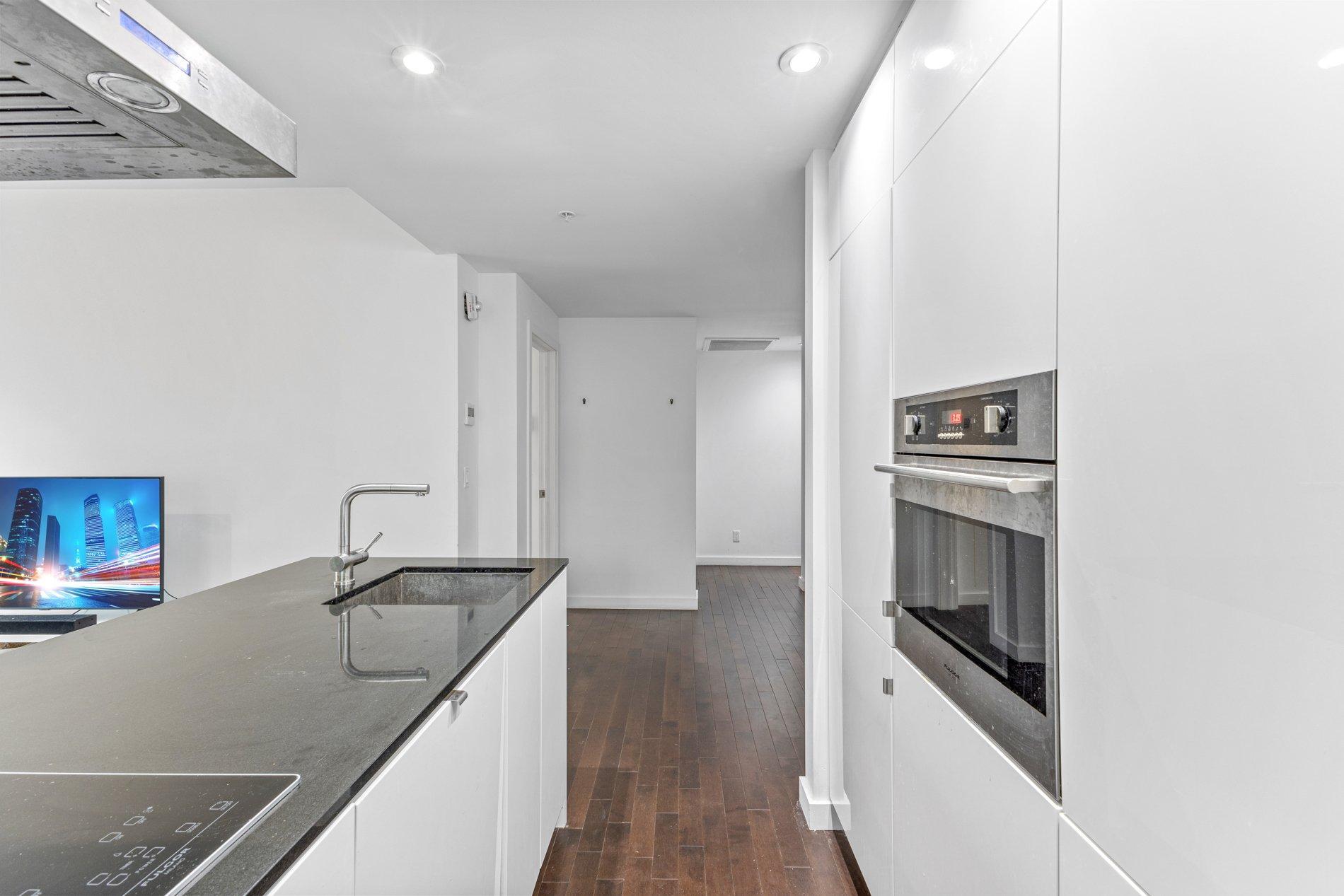 









635


Rue St-Maurice

, 206,
Montréal (Ville-Marie),




QC
H3C0N6

