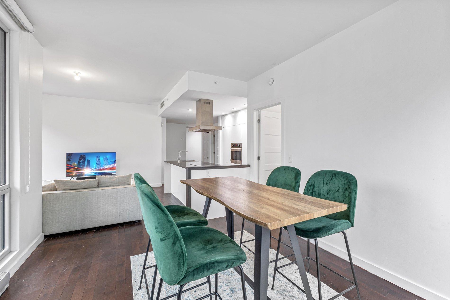 









635


Rue St-Maurice

, 206,
Montréal (Ville-Marie),




QC
H3C0N6

