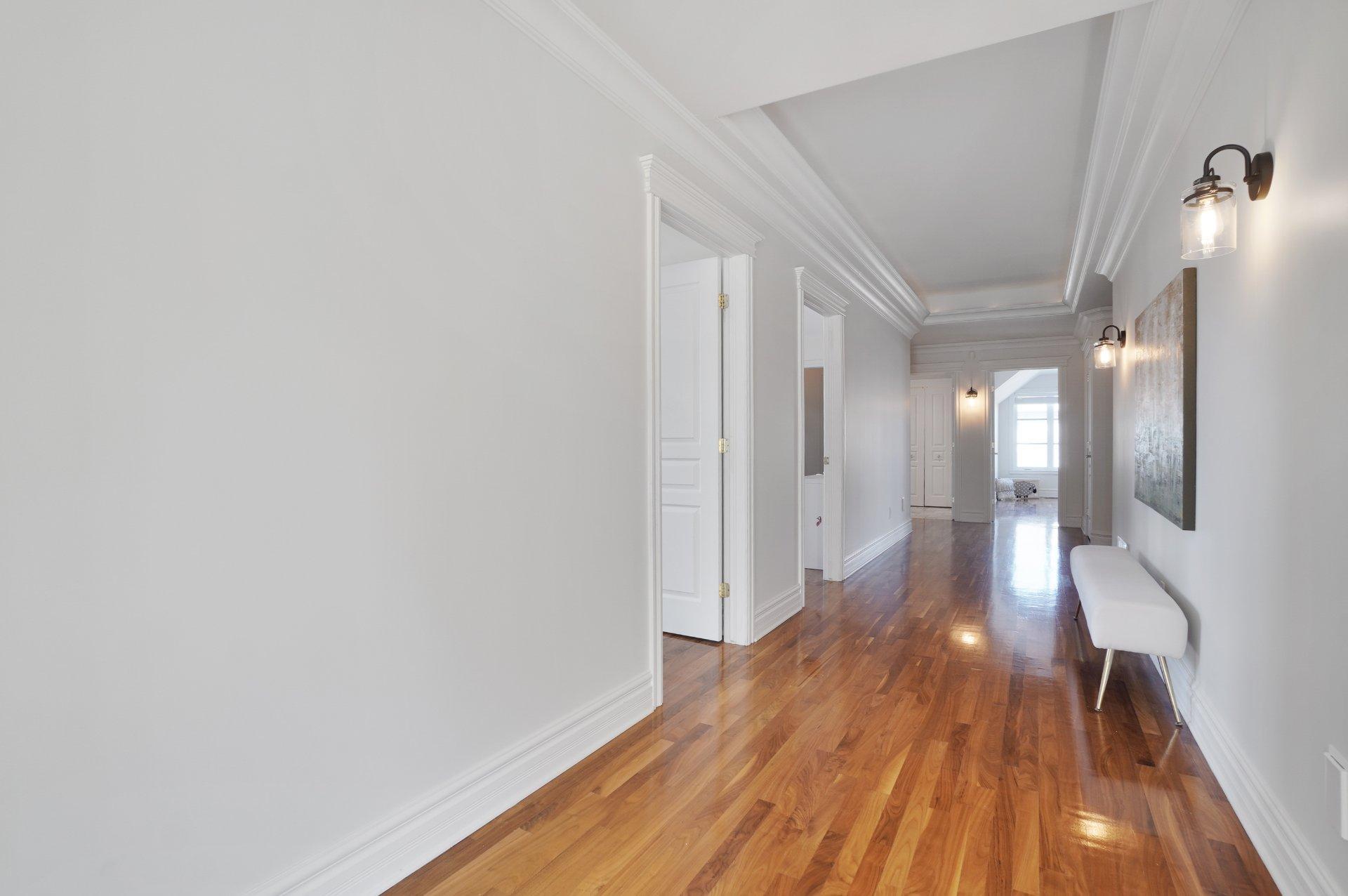 









3885


Rue Leningrad

,
Brossard,




QC
J4Y3J6

