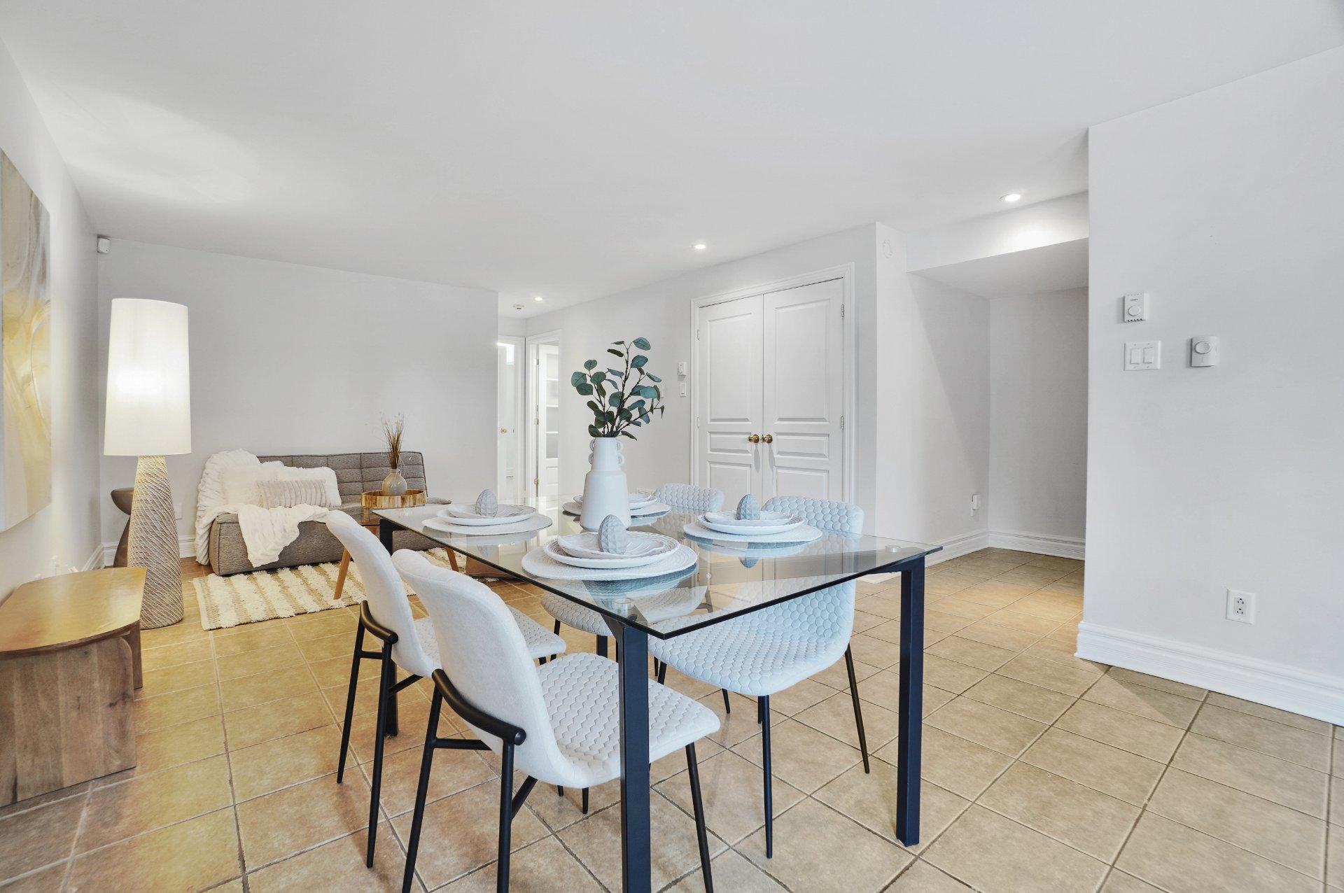 









3885


Rue Leningrad

,
Brossard,




QC
J4Y3J6


